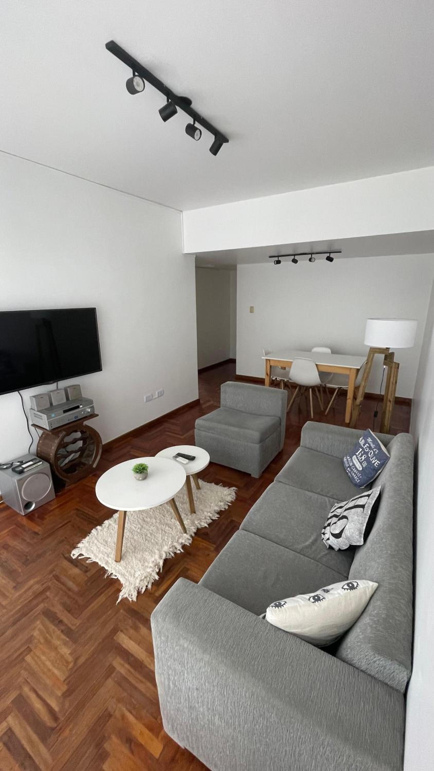 One-Bedroom Apartment photo 1