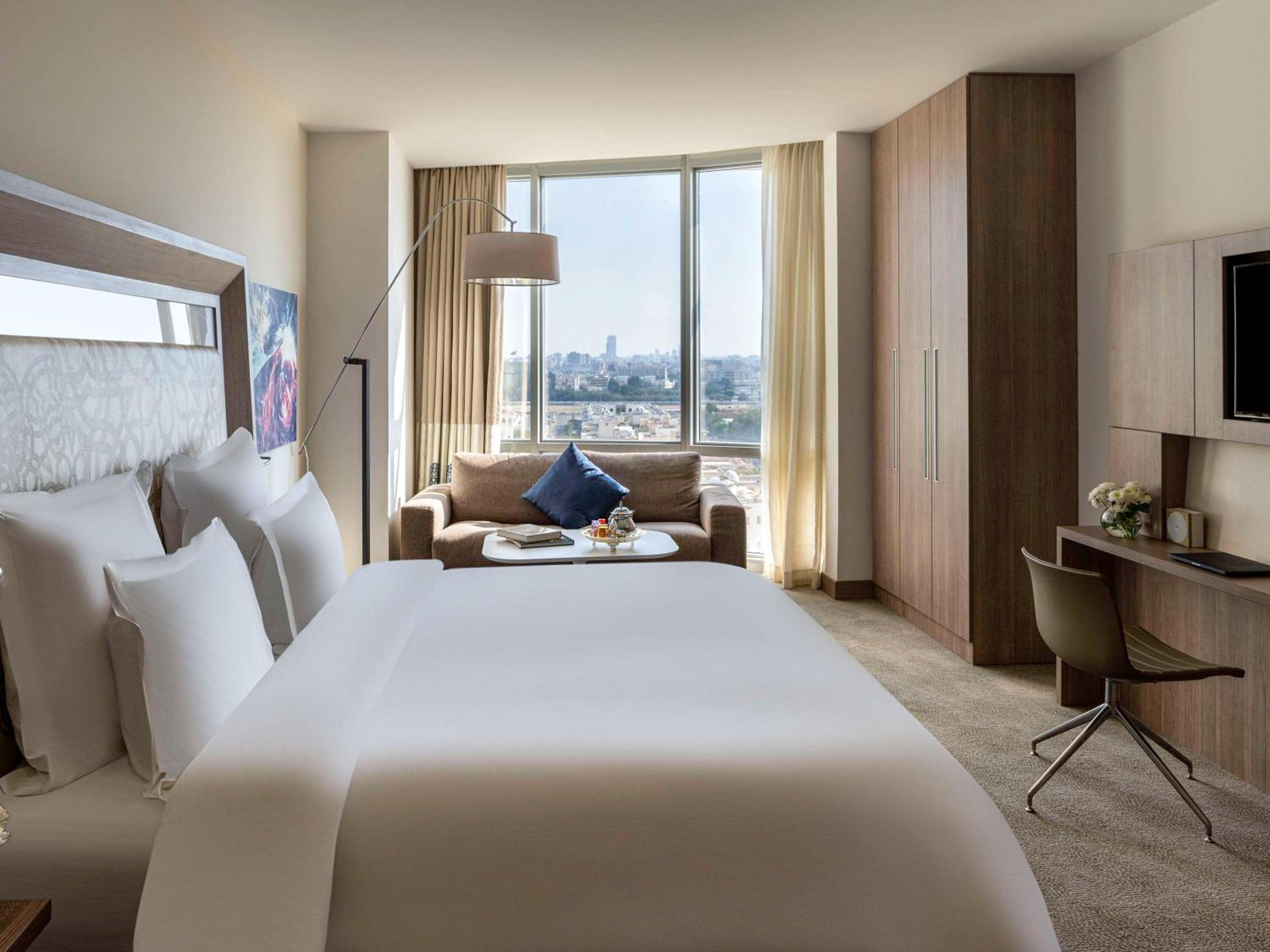 Deluxe Room with 1 double bed and sofa - Photo 1