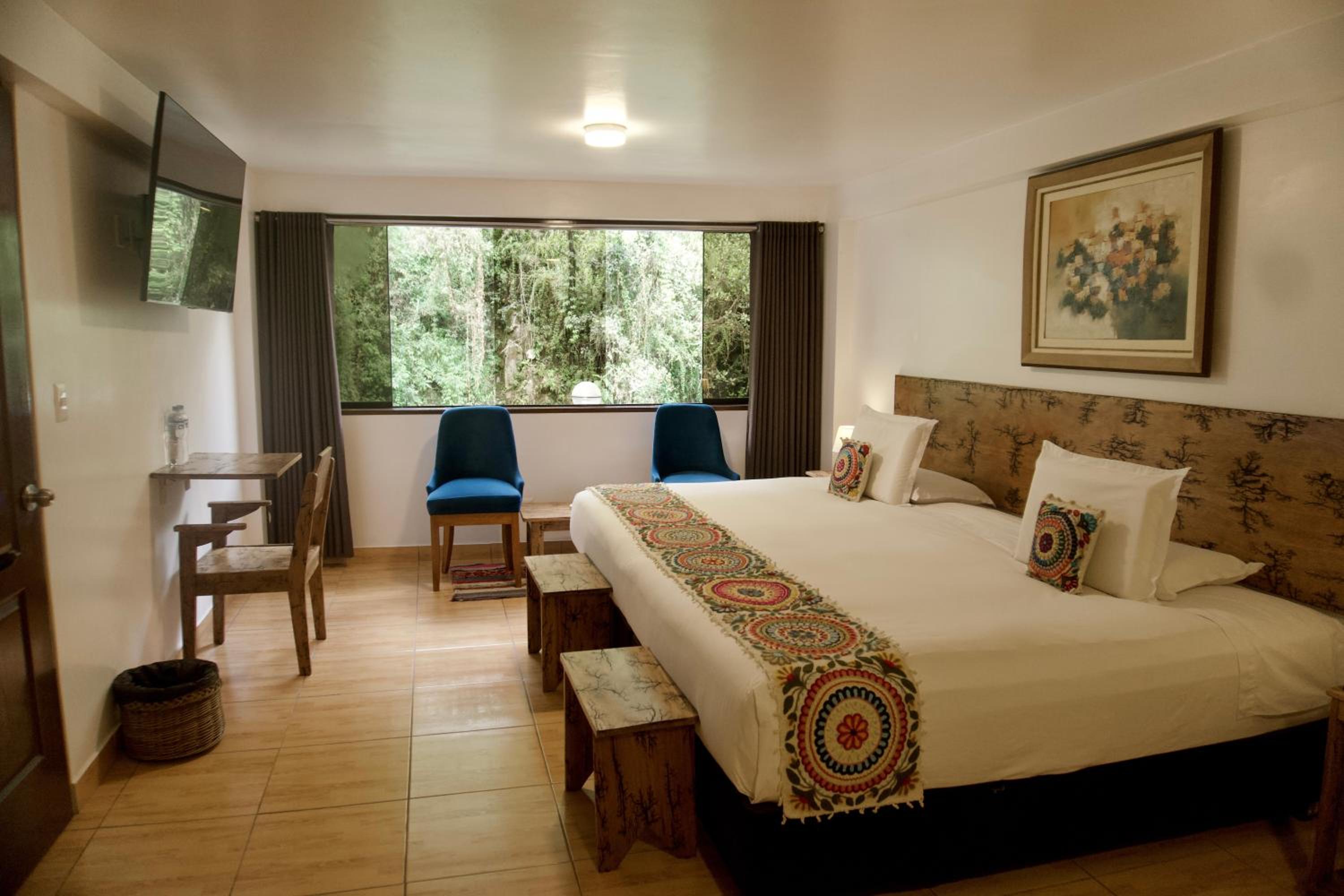 Superior King Room - Photo 1