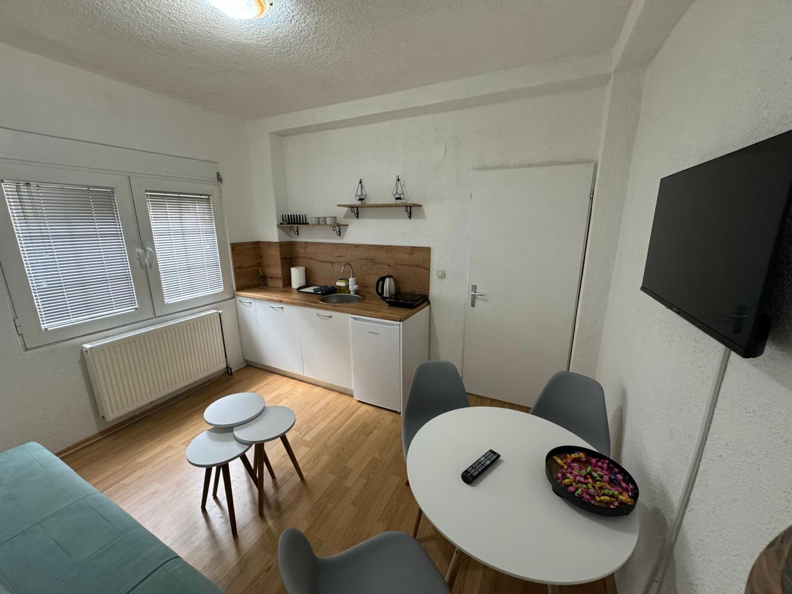 Apartment with Terrace photo 2