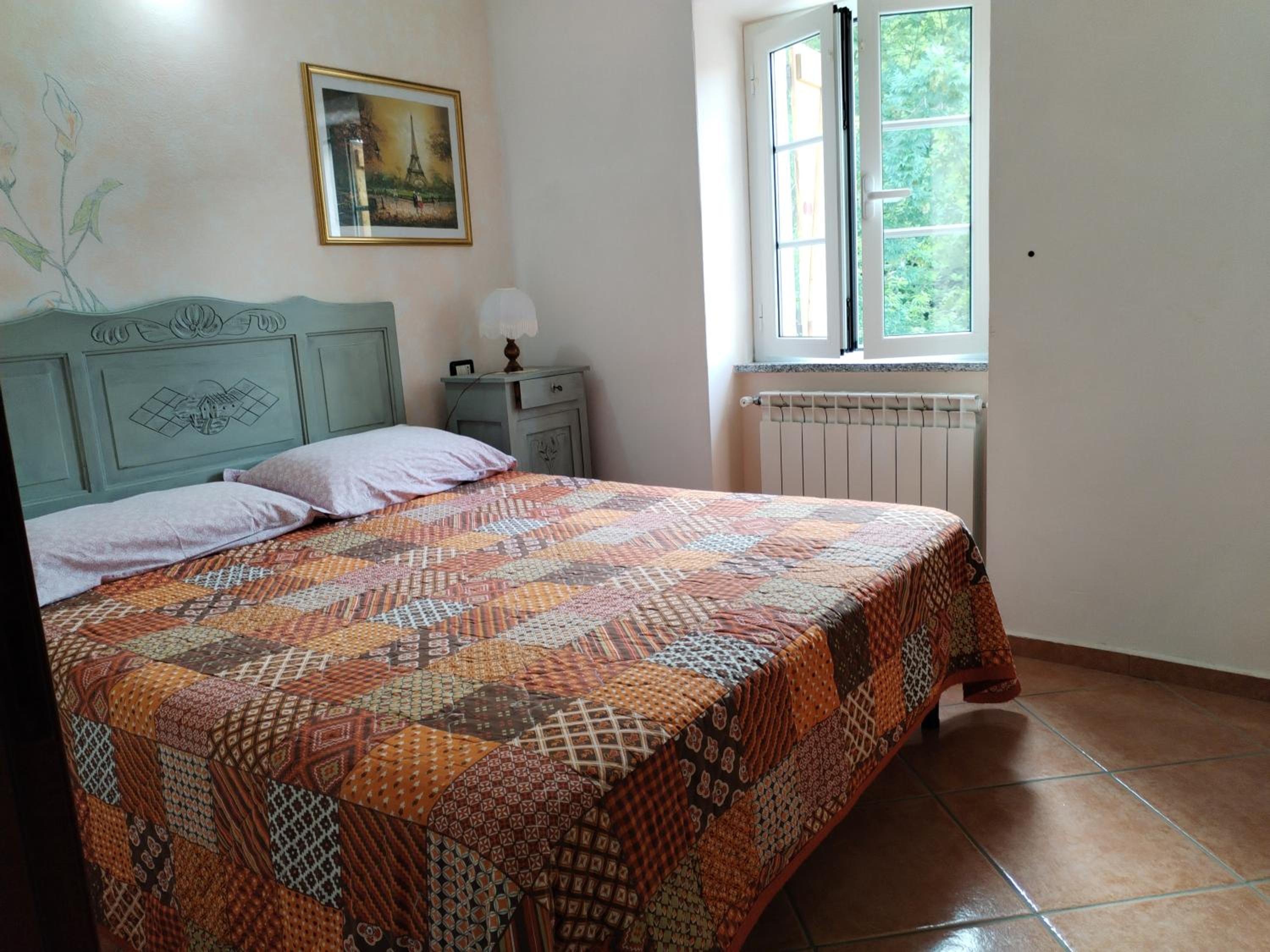 Deluxe Double Room (2 Adults + 1 Child) - Photo 3
