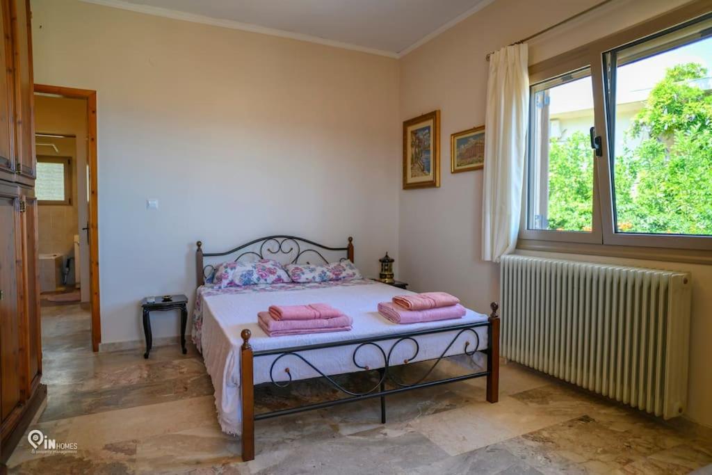 Two-Bedroom House photo 2