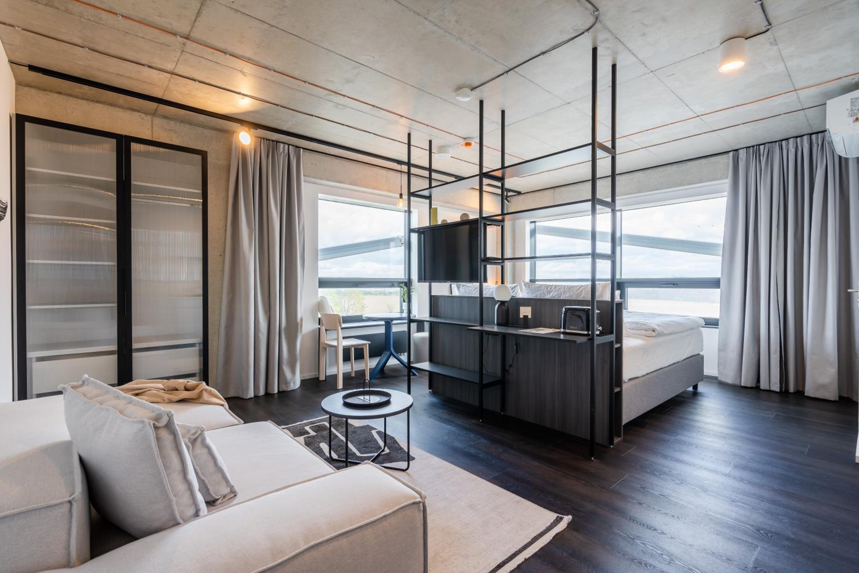 Deluxe Apartment
