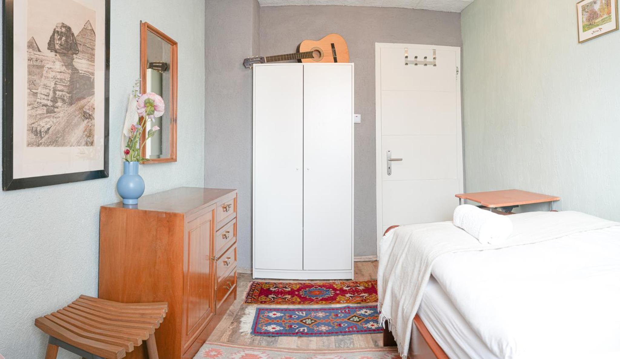Single Room photo 3