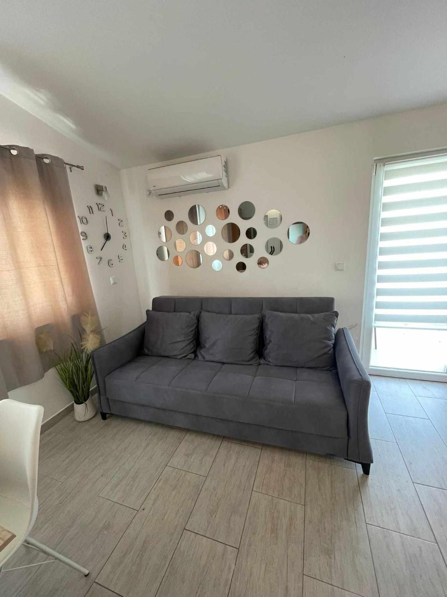 One Bedroom Apartment With Sea View photo 1