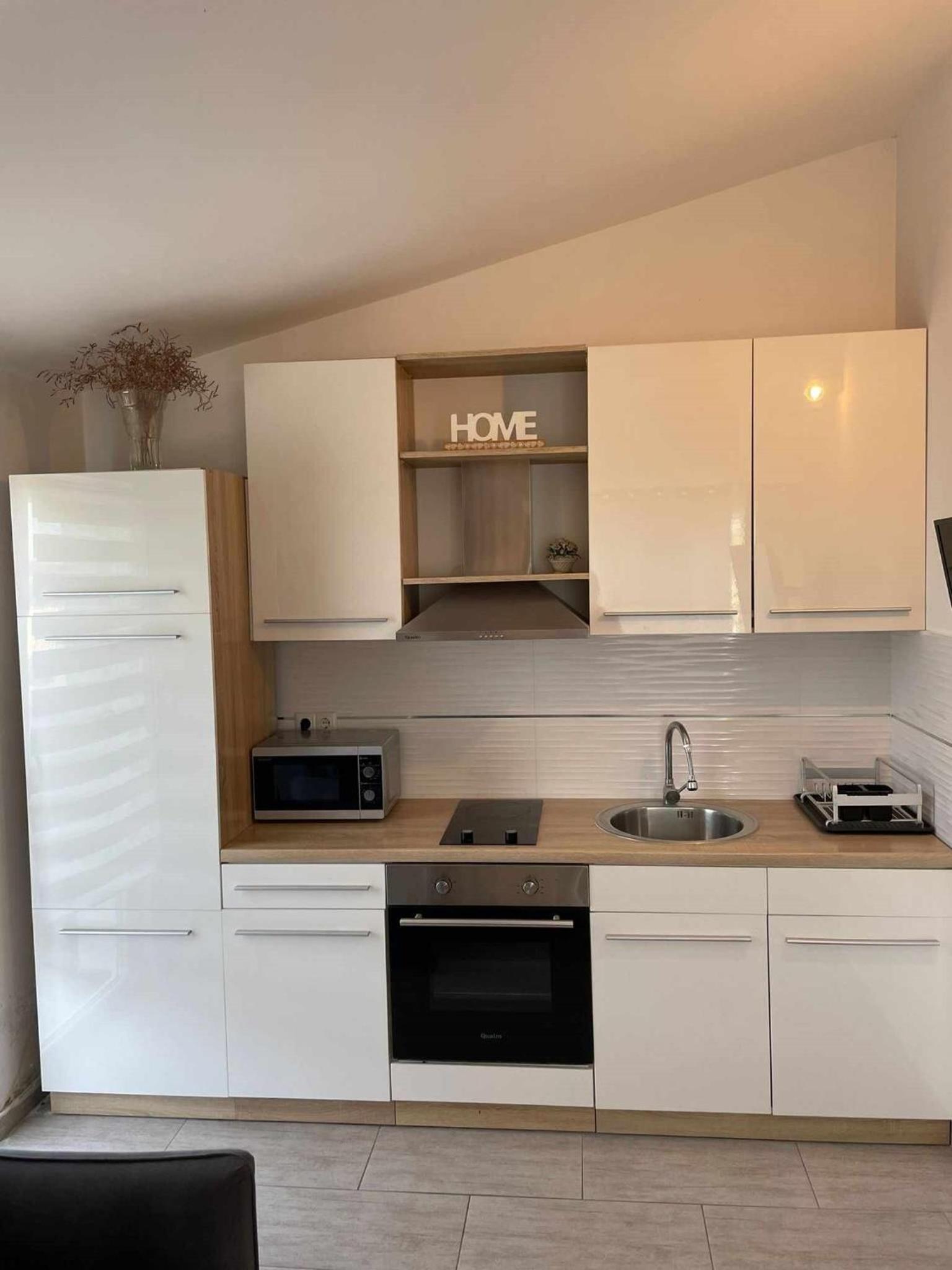 One Bedroom Apartment With Sea View photo 3