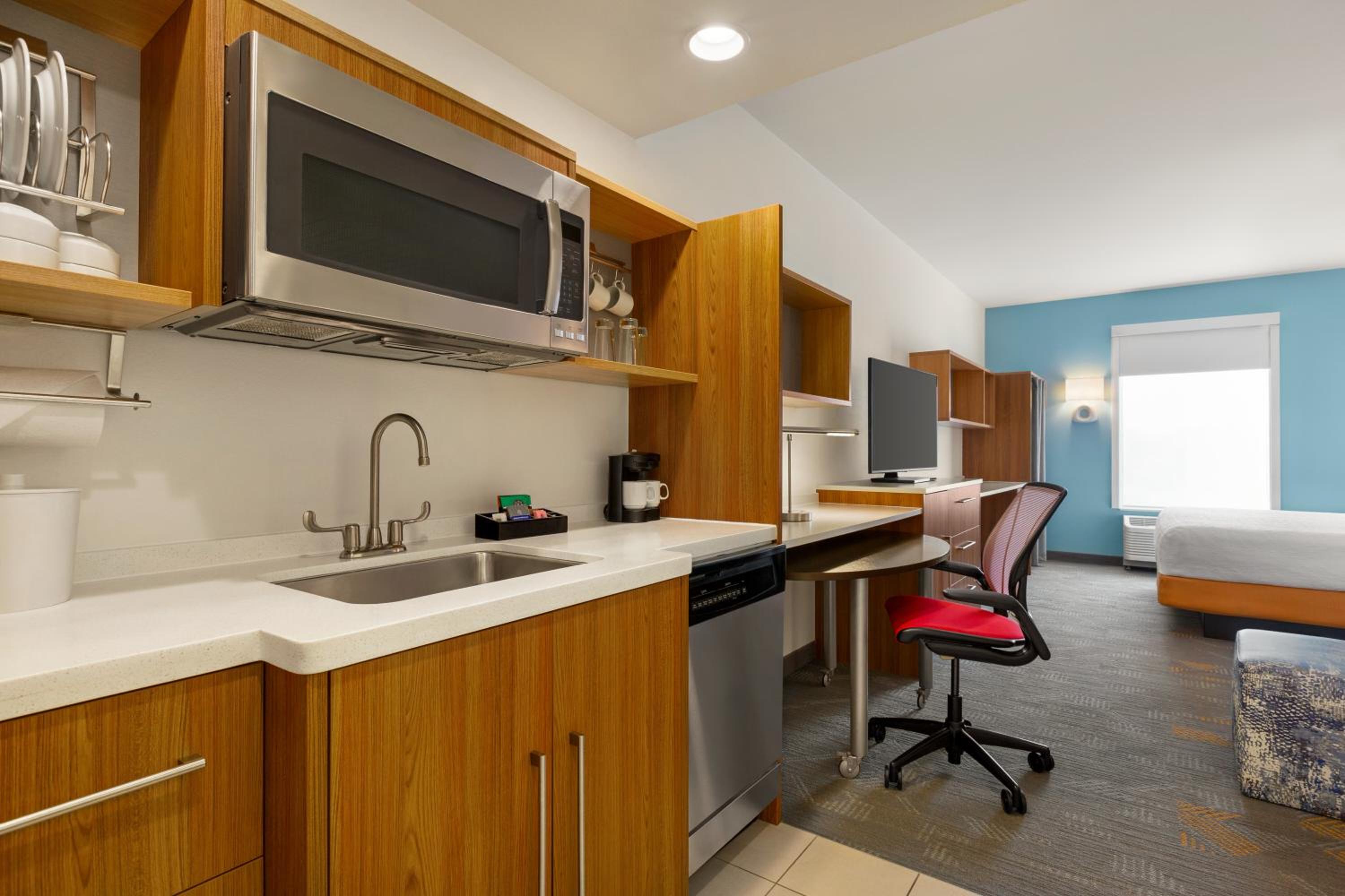 King Studio Suite - Hearing Access/Non-Smoking photo 2