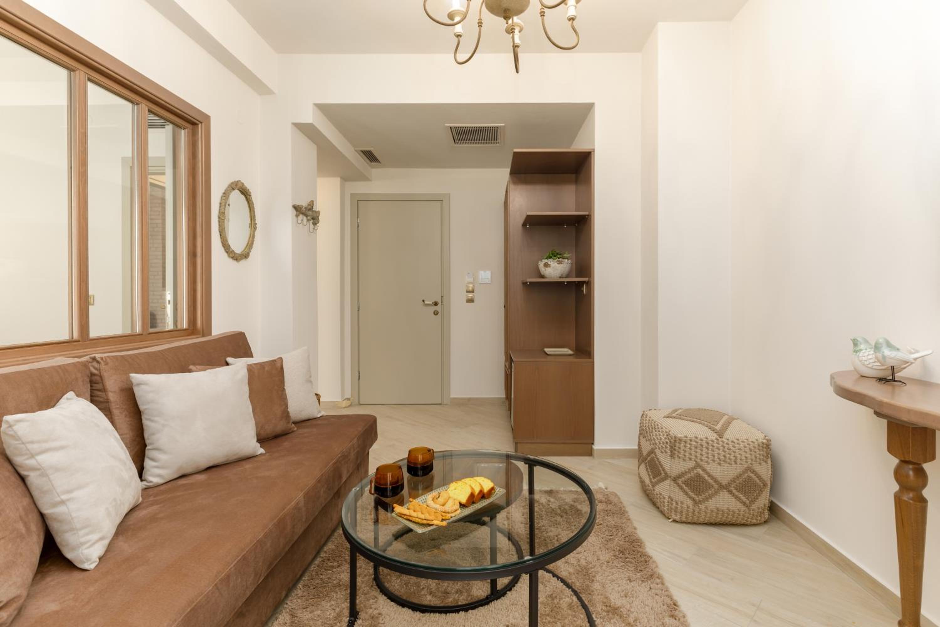 Deluxe Queen Suite