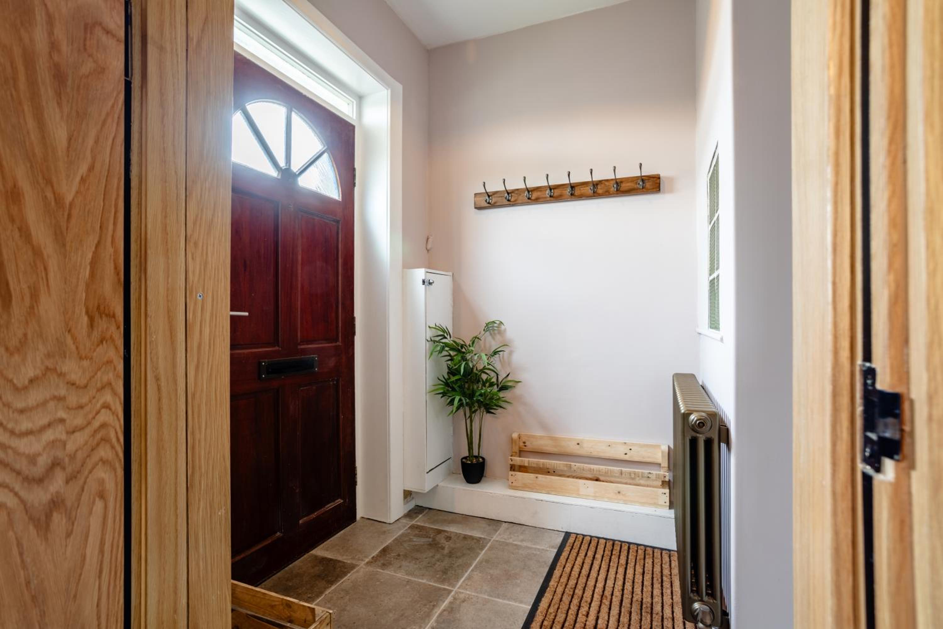 Three-Bedroom House photo 2