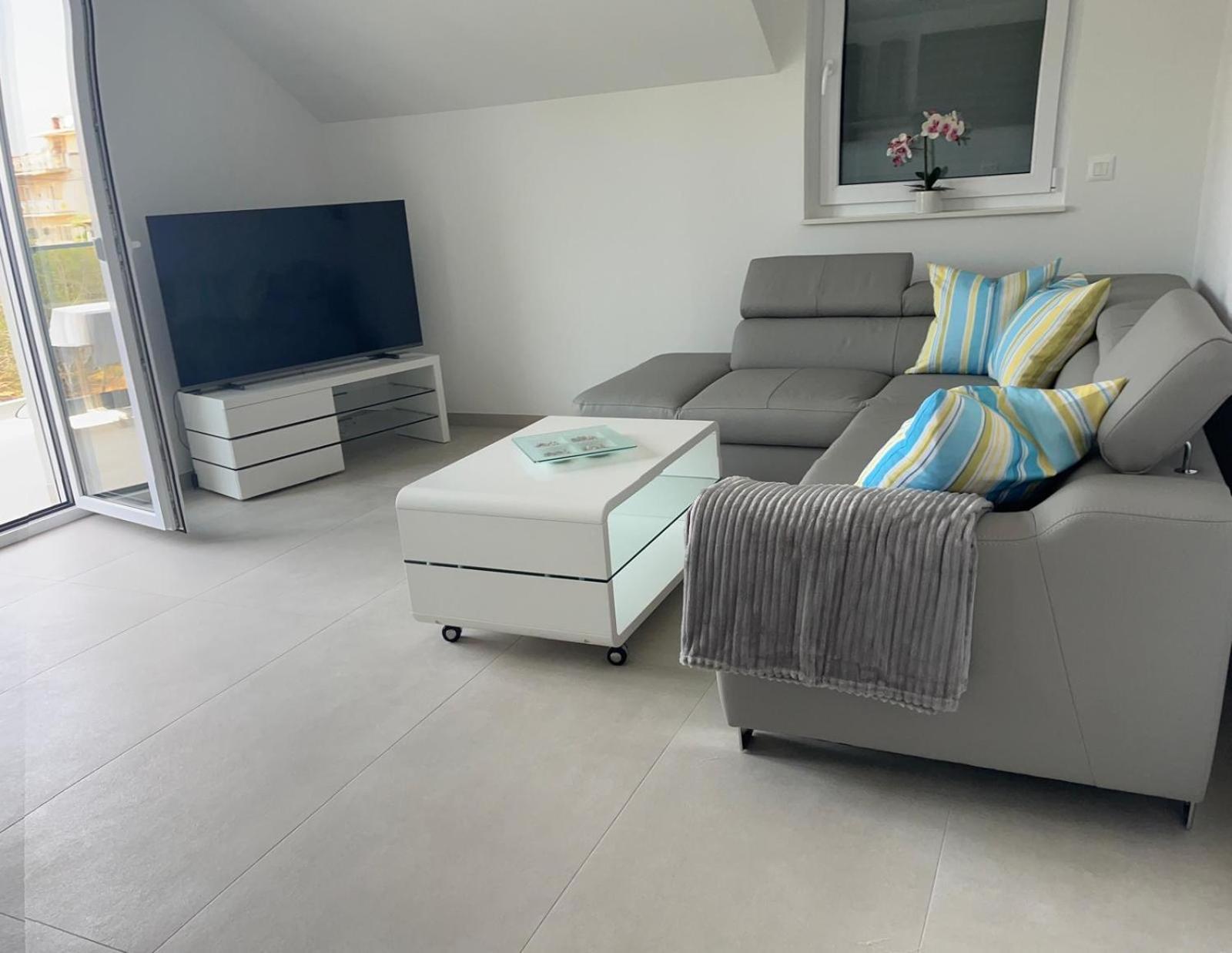 One-Bedroom Apartment with Balcony