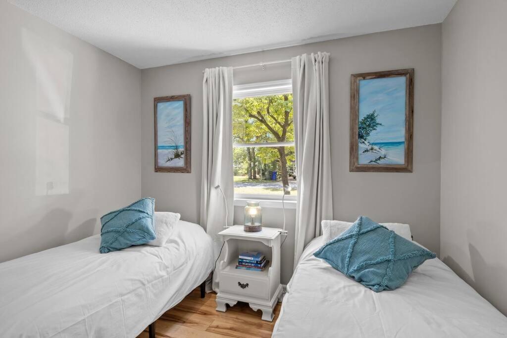 Three-Bedroom House photo 1