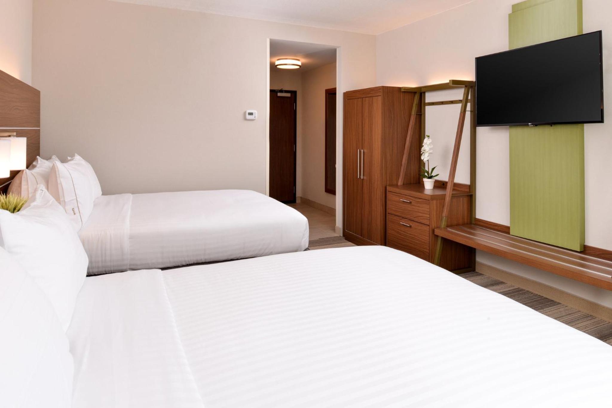 Queen Room with Two Queen Beds - Hearing Accessible/Non-Smoking