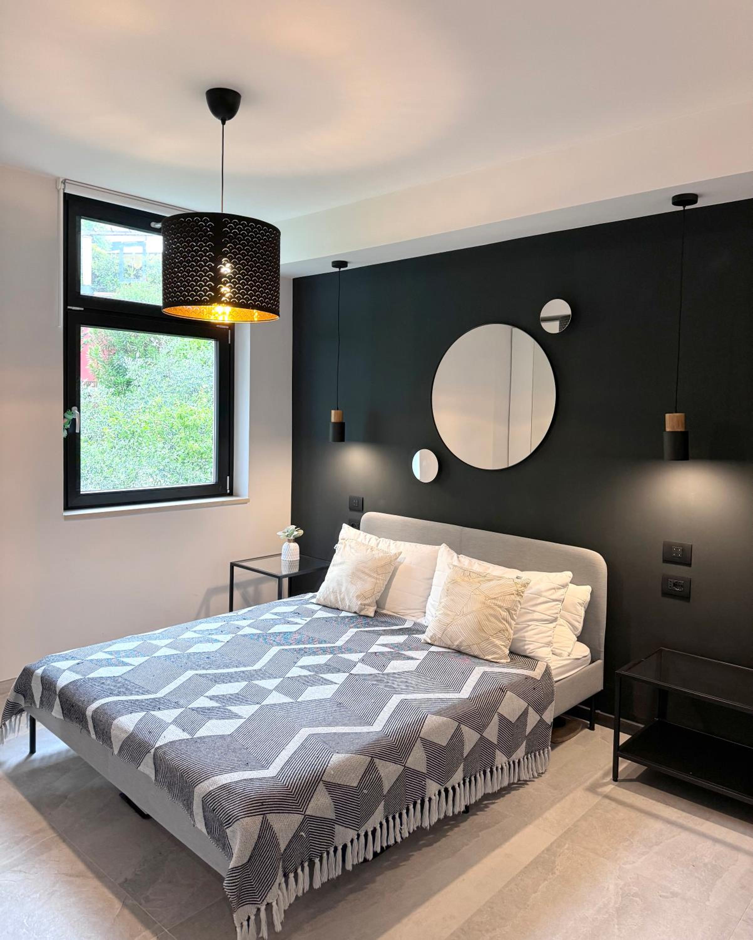Two-Bedroom Apartment with Mountain View photo 1