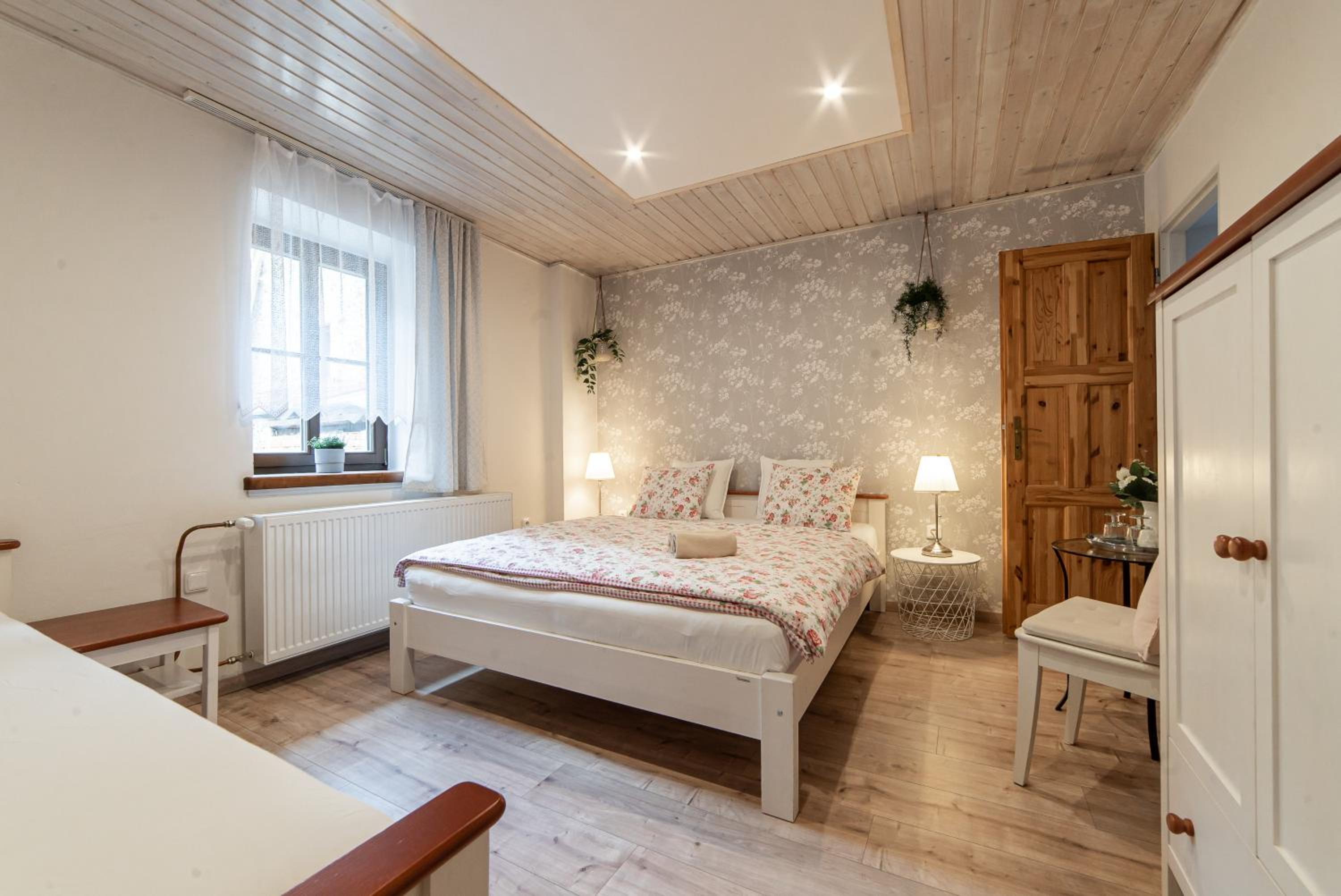 Basic Triple Room photo 1