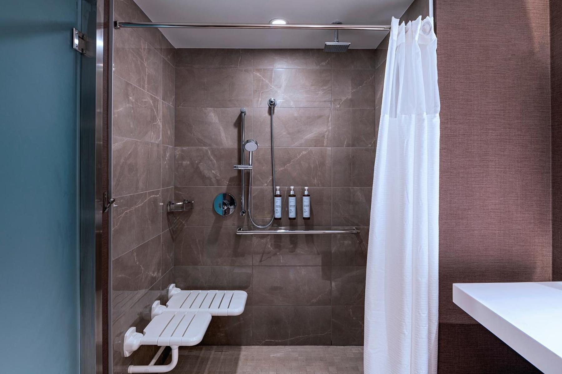 King Room - Hearing Accessible