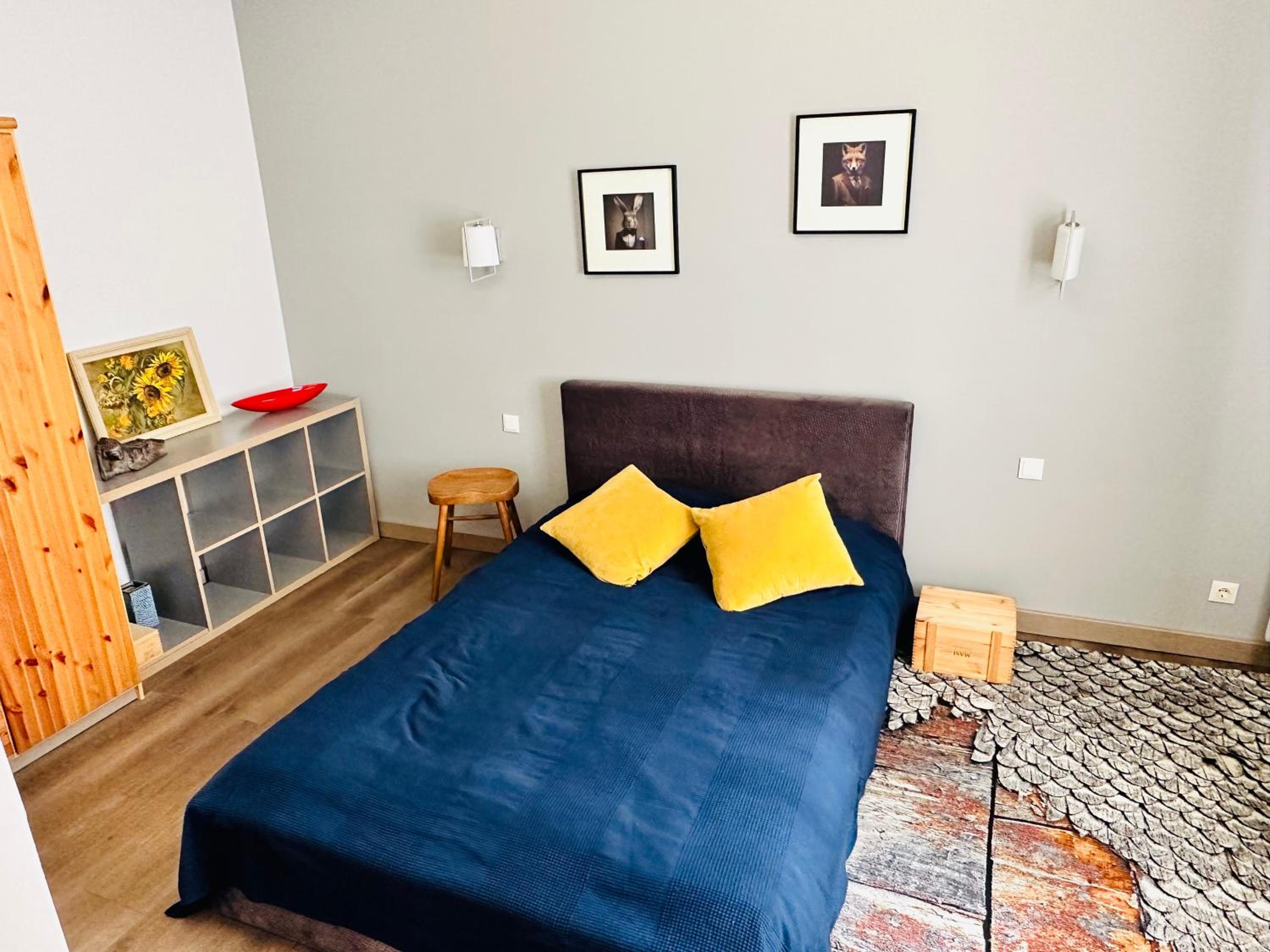 One-Bedroom Apartment photo 1