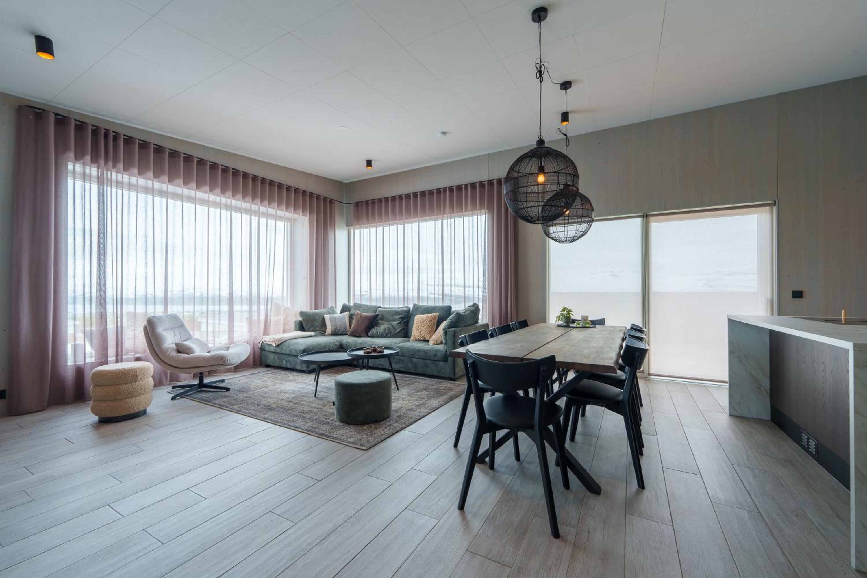Three-Bedroom House photo 1