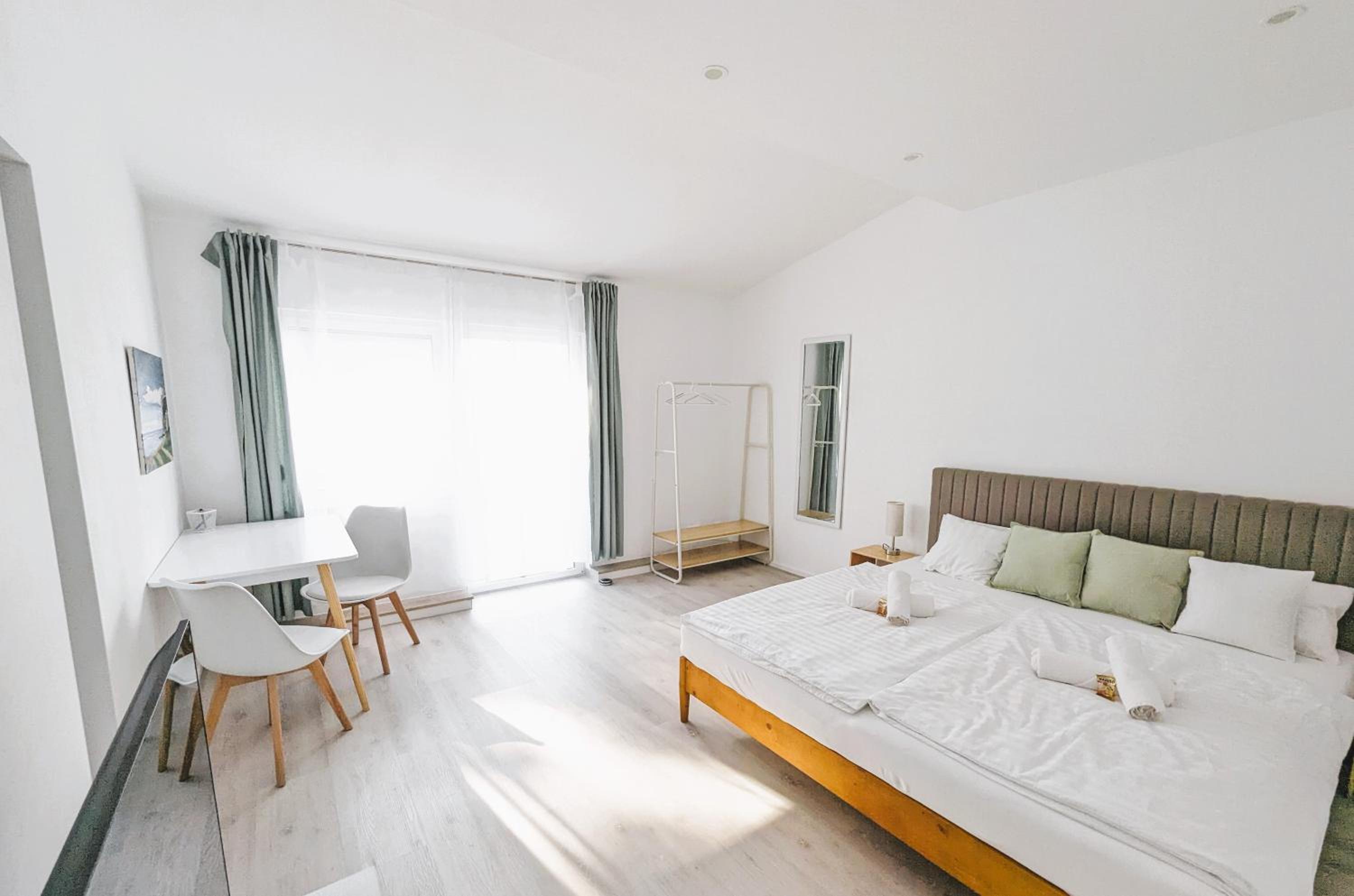 One-Bedroom Apartment with Terrace photo 2