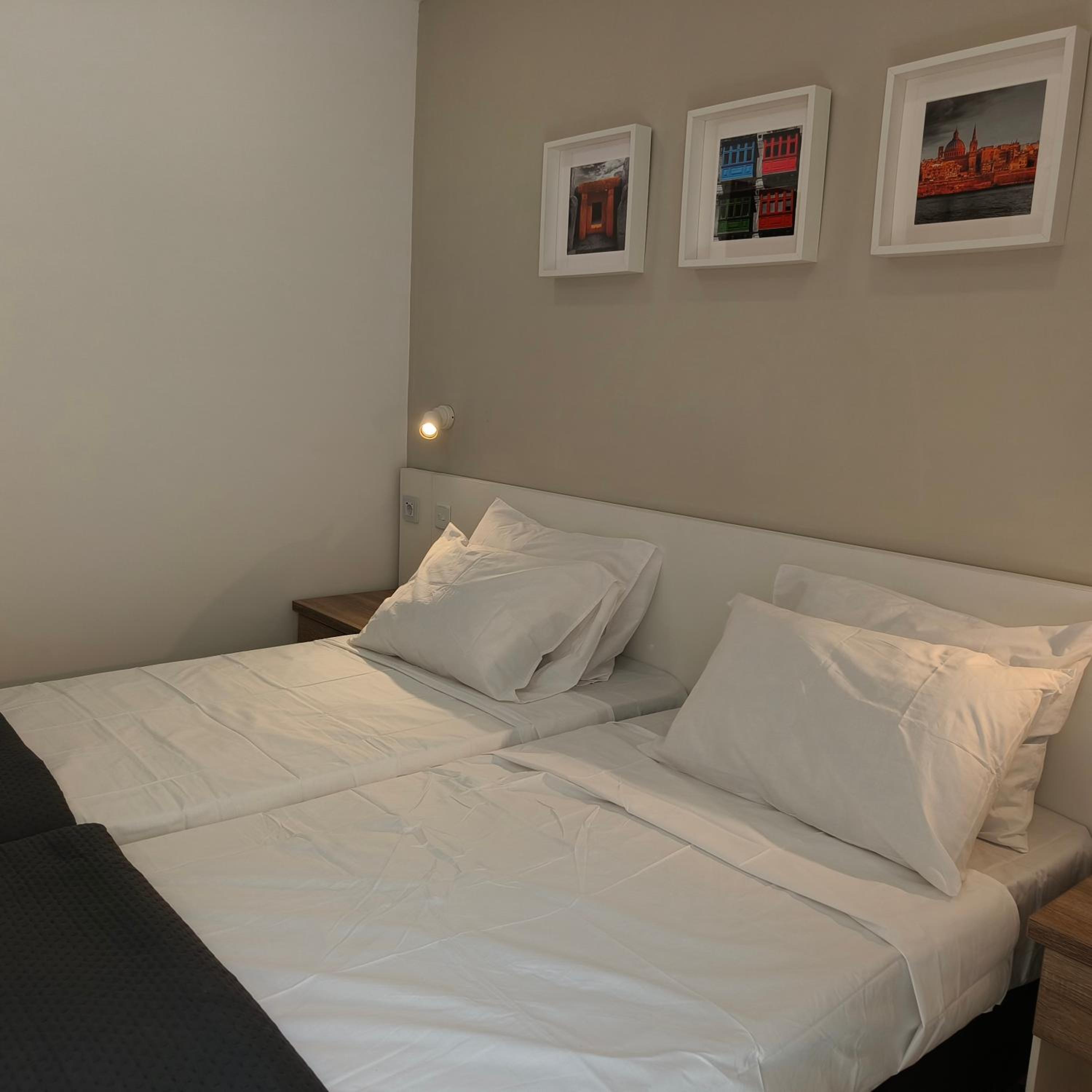 Two-Bedroom Apartment with Balcony and Sea View photo 1