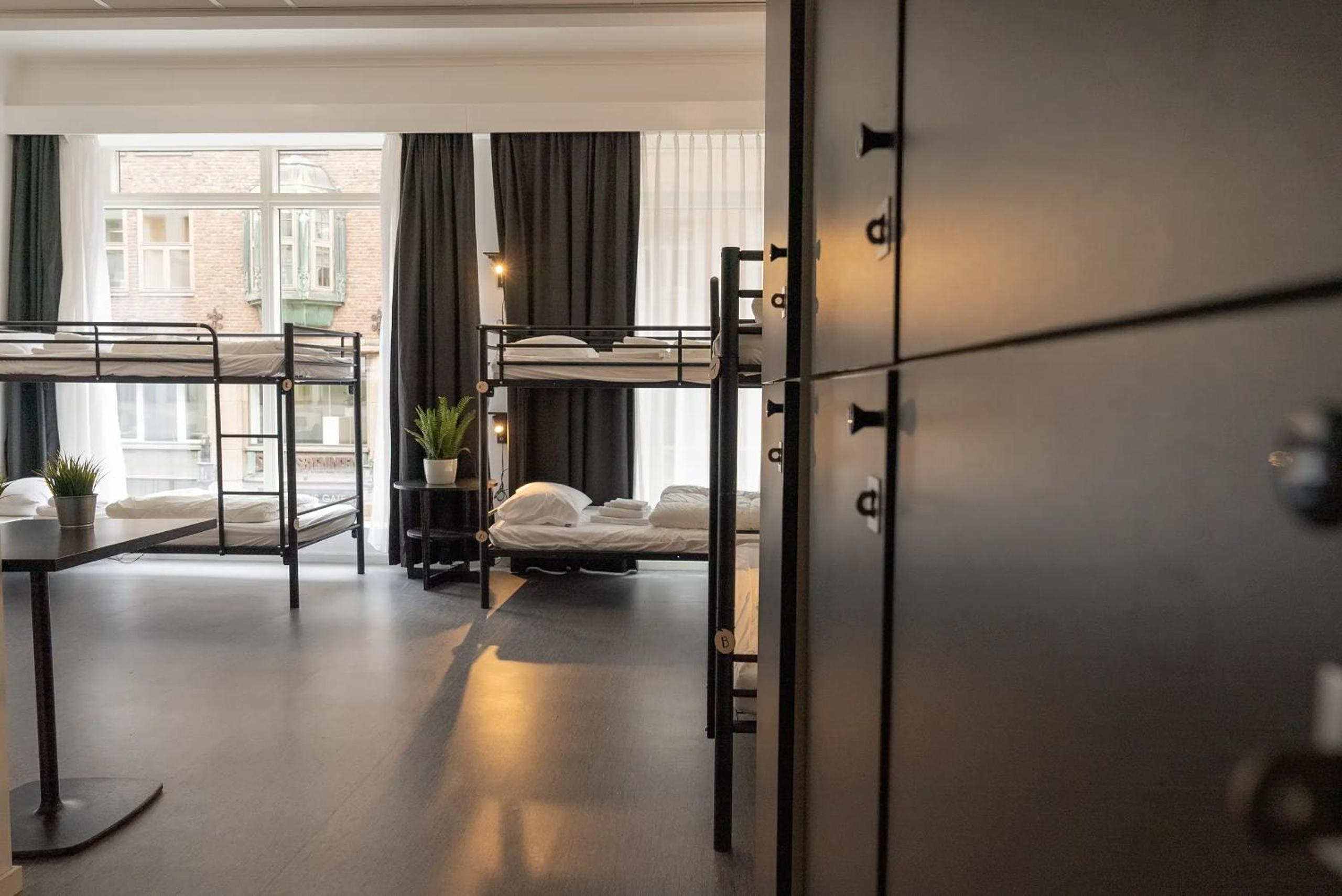 Single Bed in 12-Bed Dormitory Room