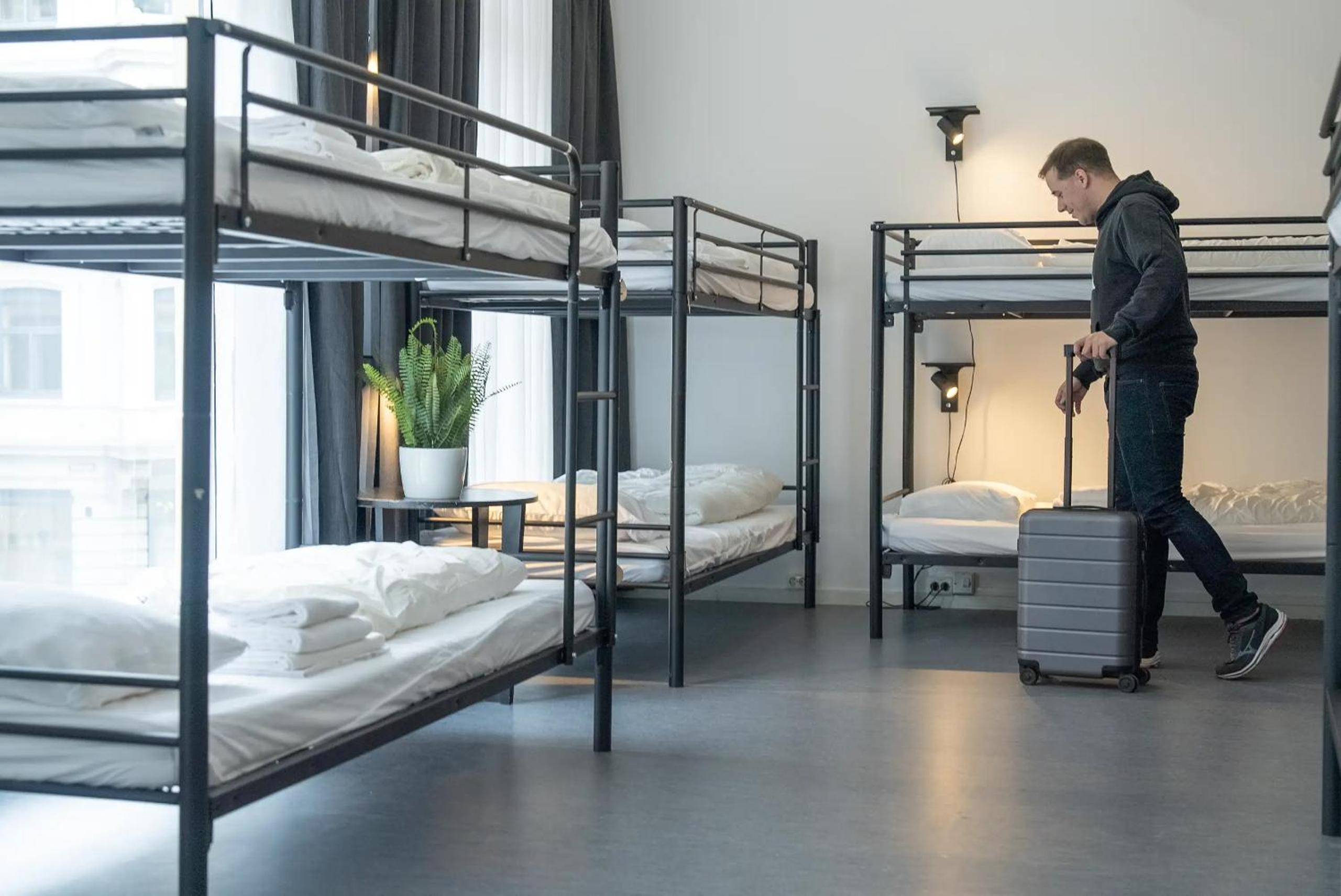 Mixed Dormitory Room