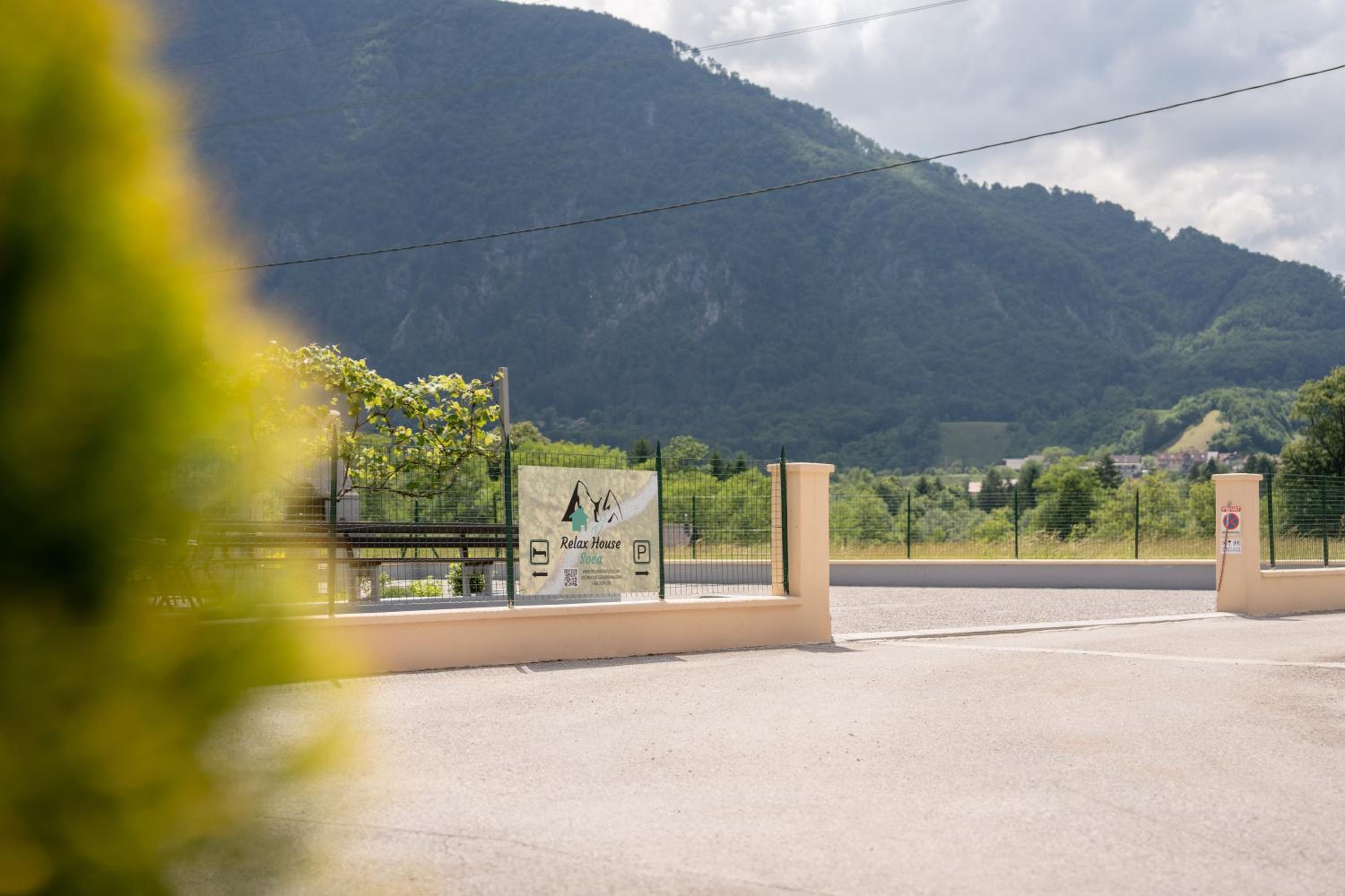 Apartment with Mountain View - Photo 21