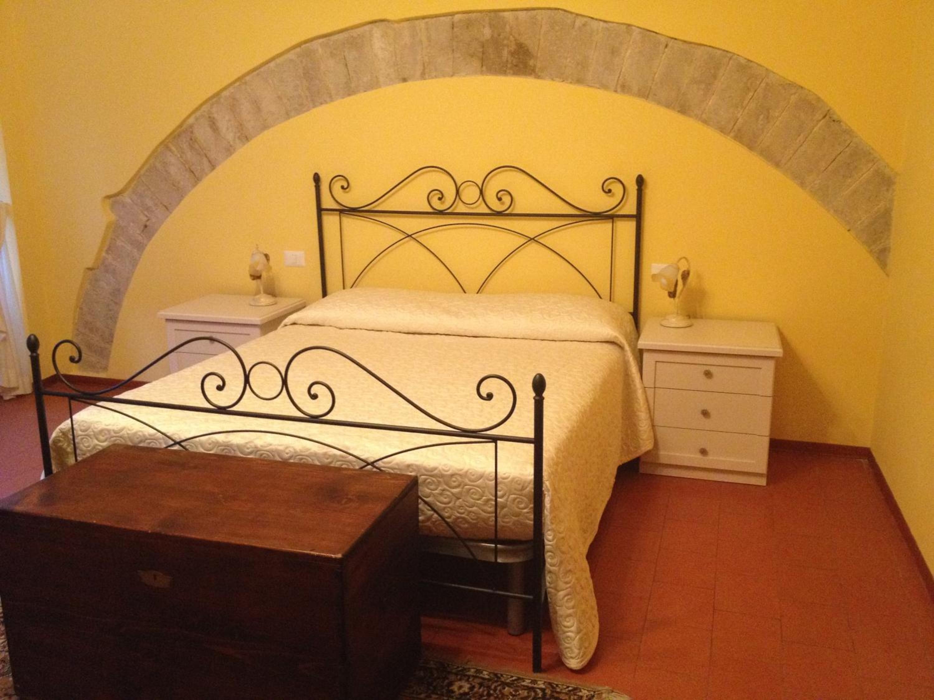 Double Room with Private Bathroom - Photo 15