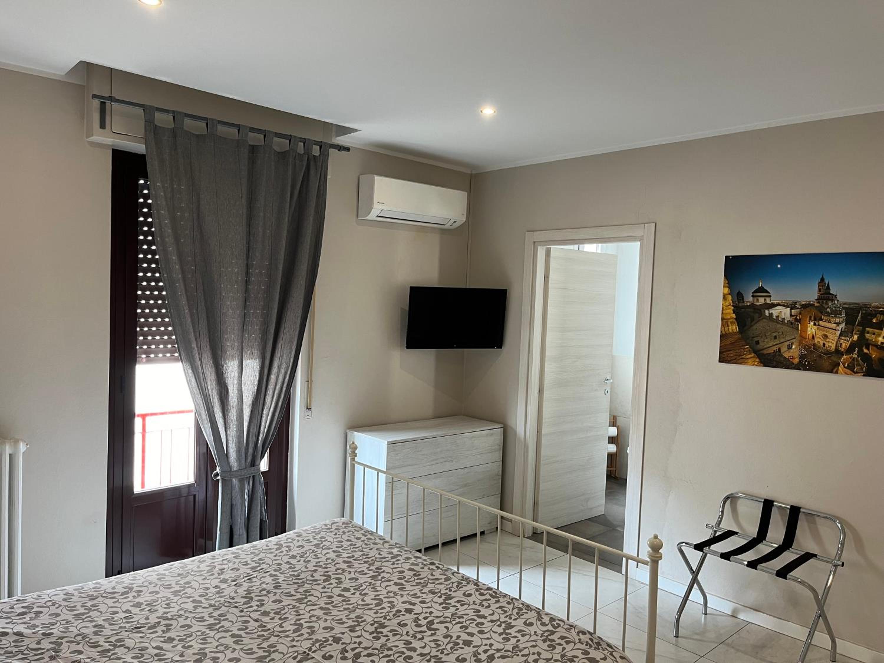 Triple Room with Private Bathroom photo 2
