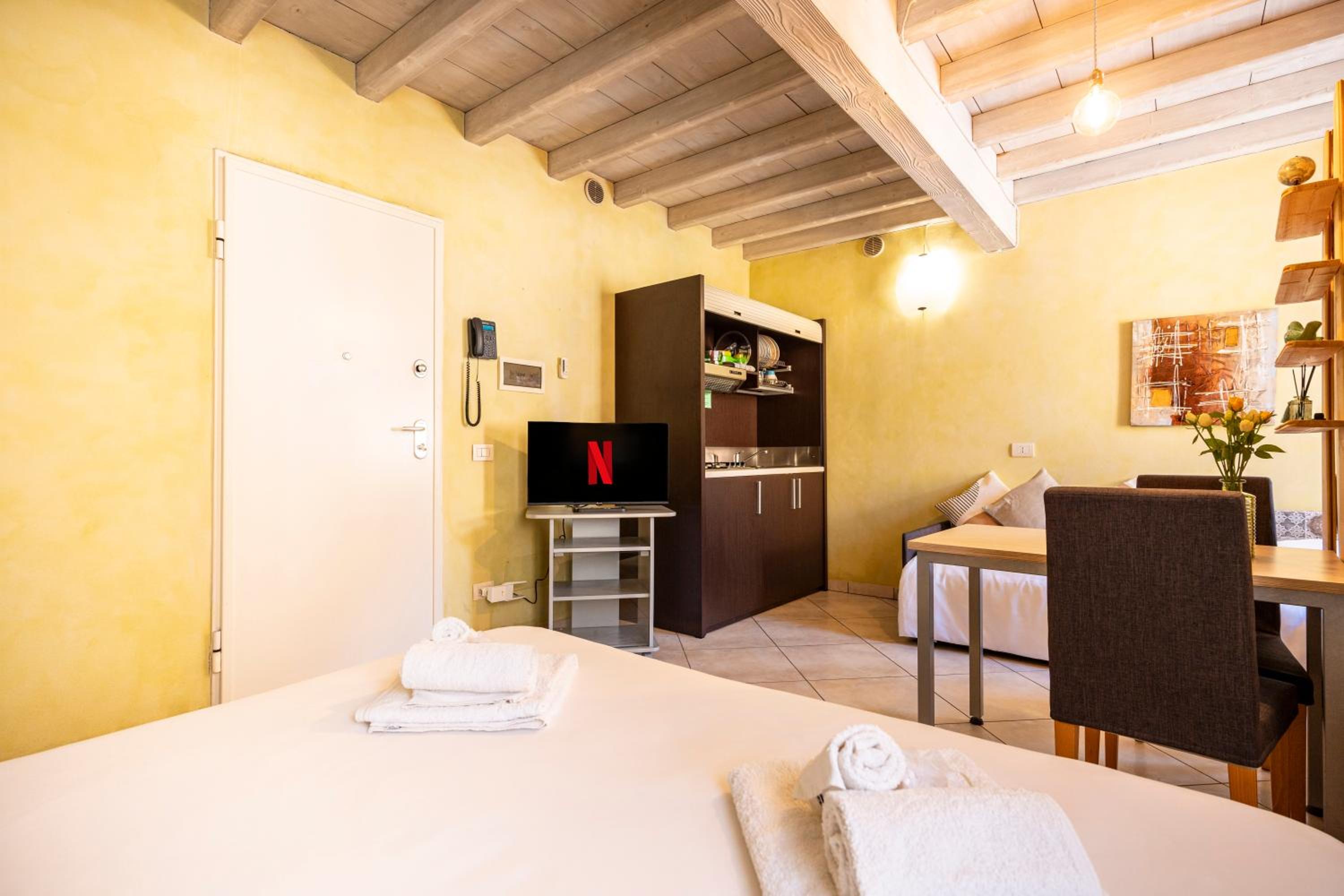 Classic Triple Room - Photo 6