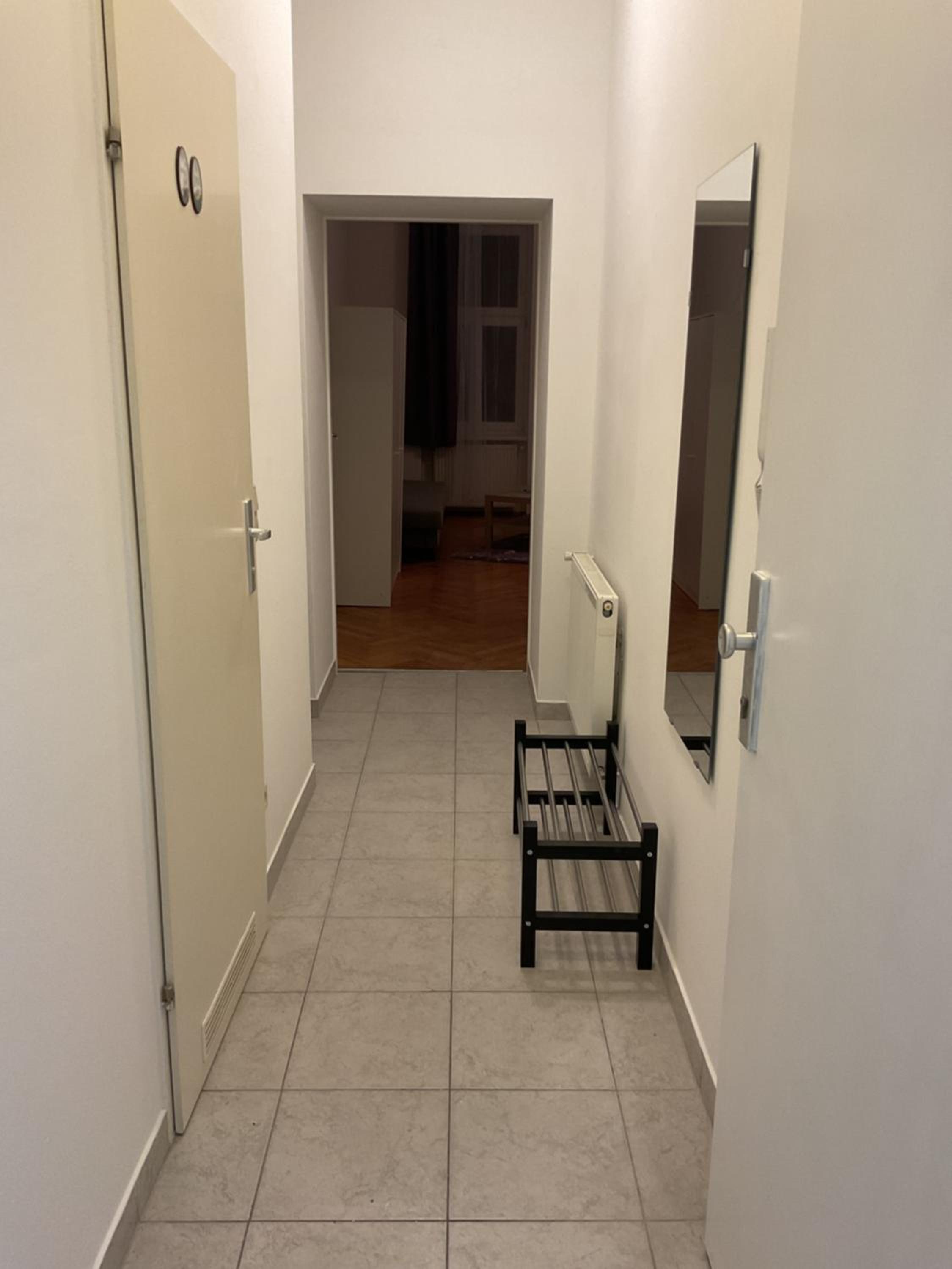Apartment with Shower