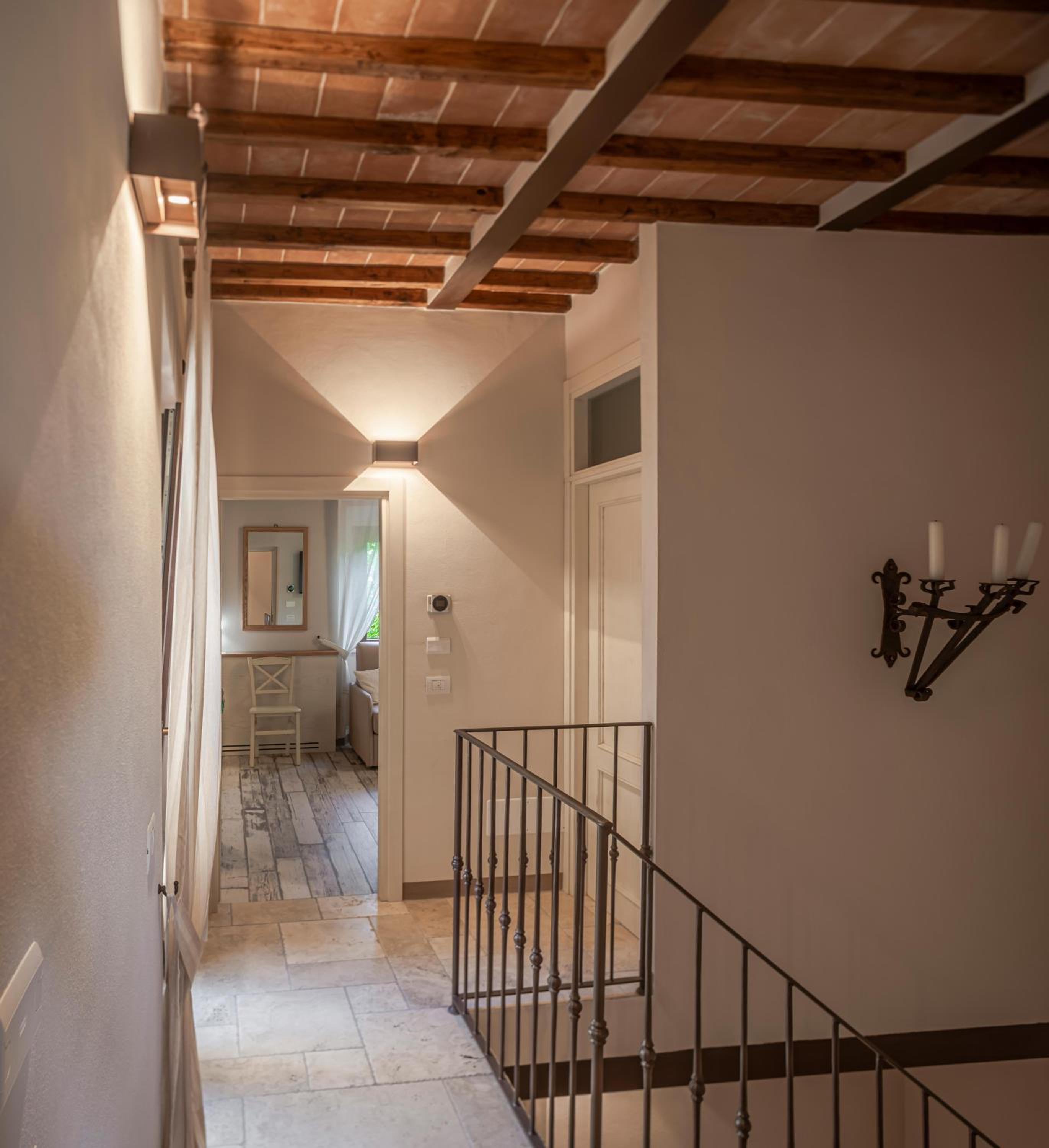 Deluxe Triple Room - Photo 13