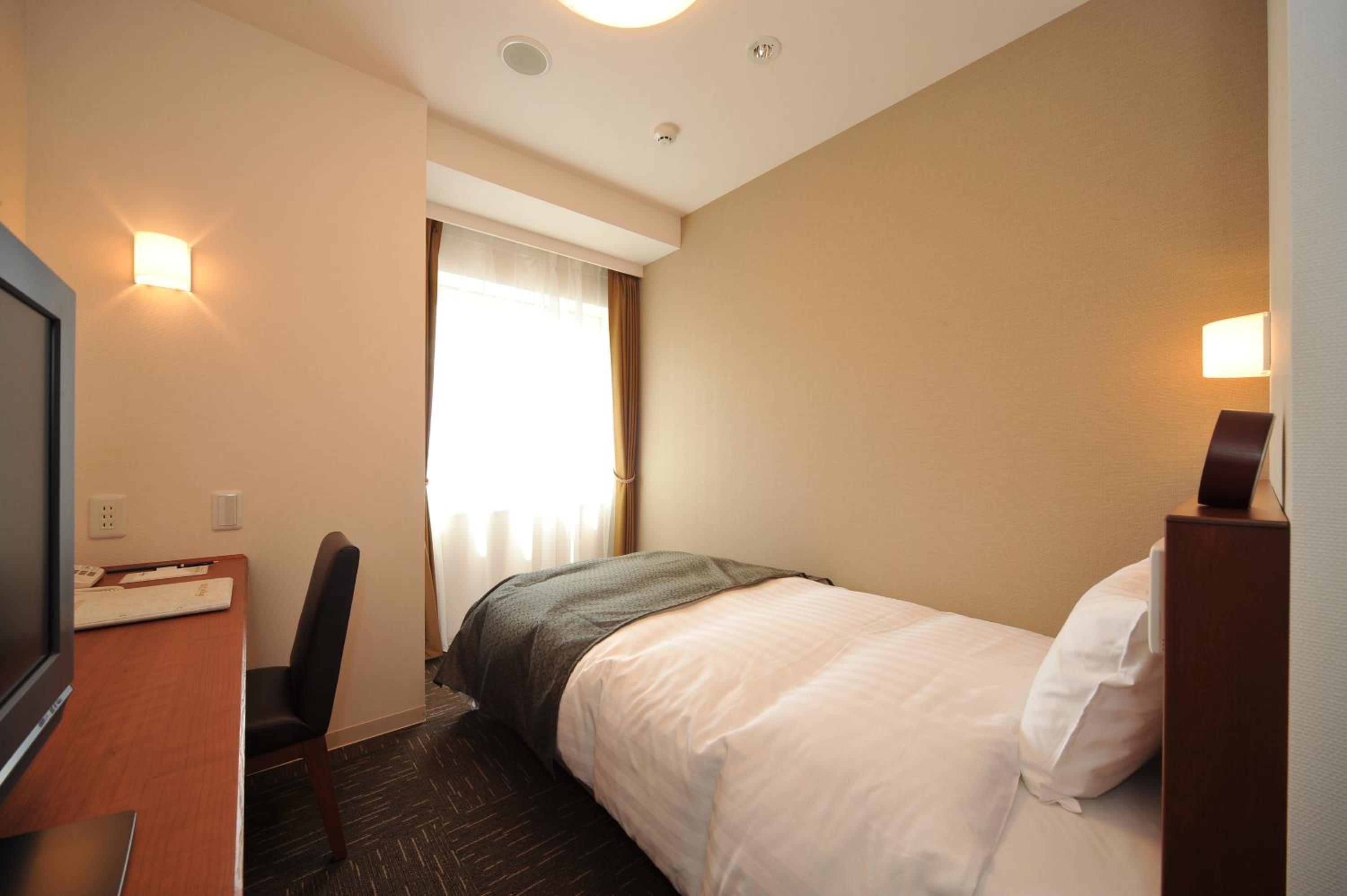 Economy Single Room - Smoking - Eco Plan(No Daily Cleaning) photo 1