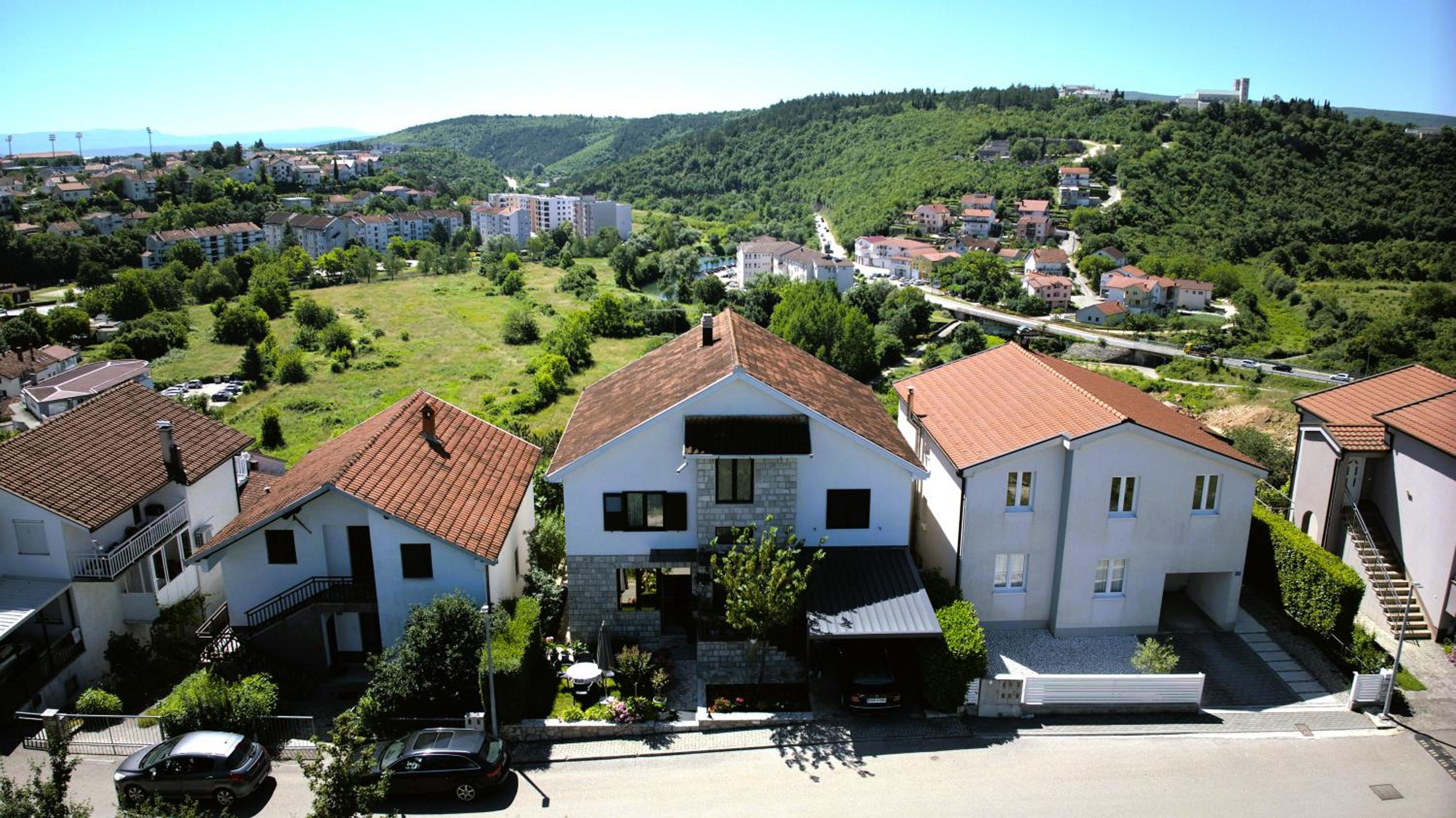 Two-Bedroom Apartment with City View photo 3