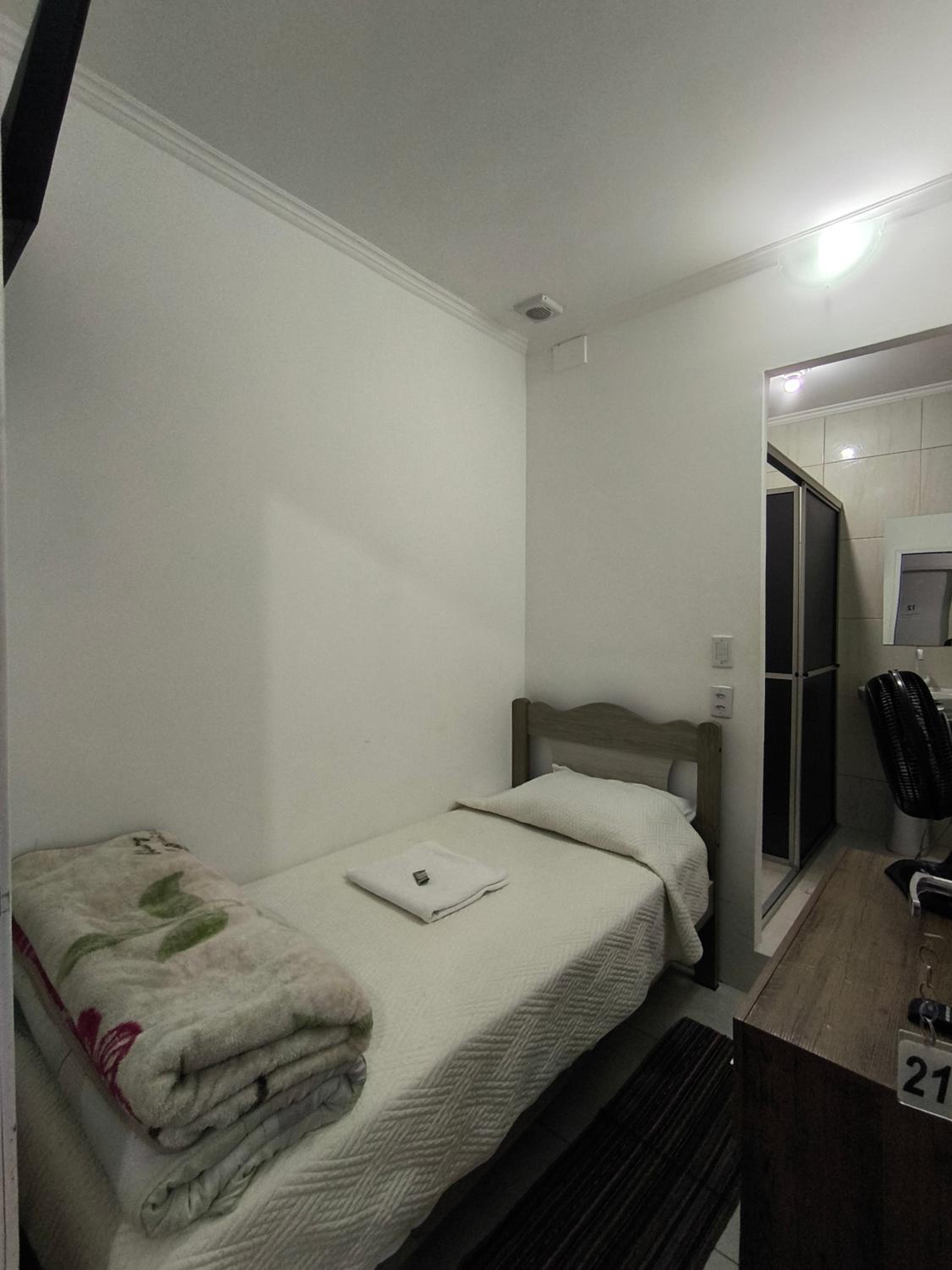 Small Single Room photo 1
