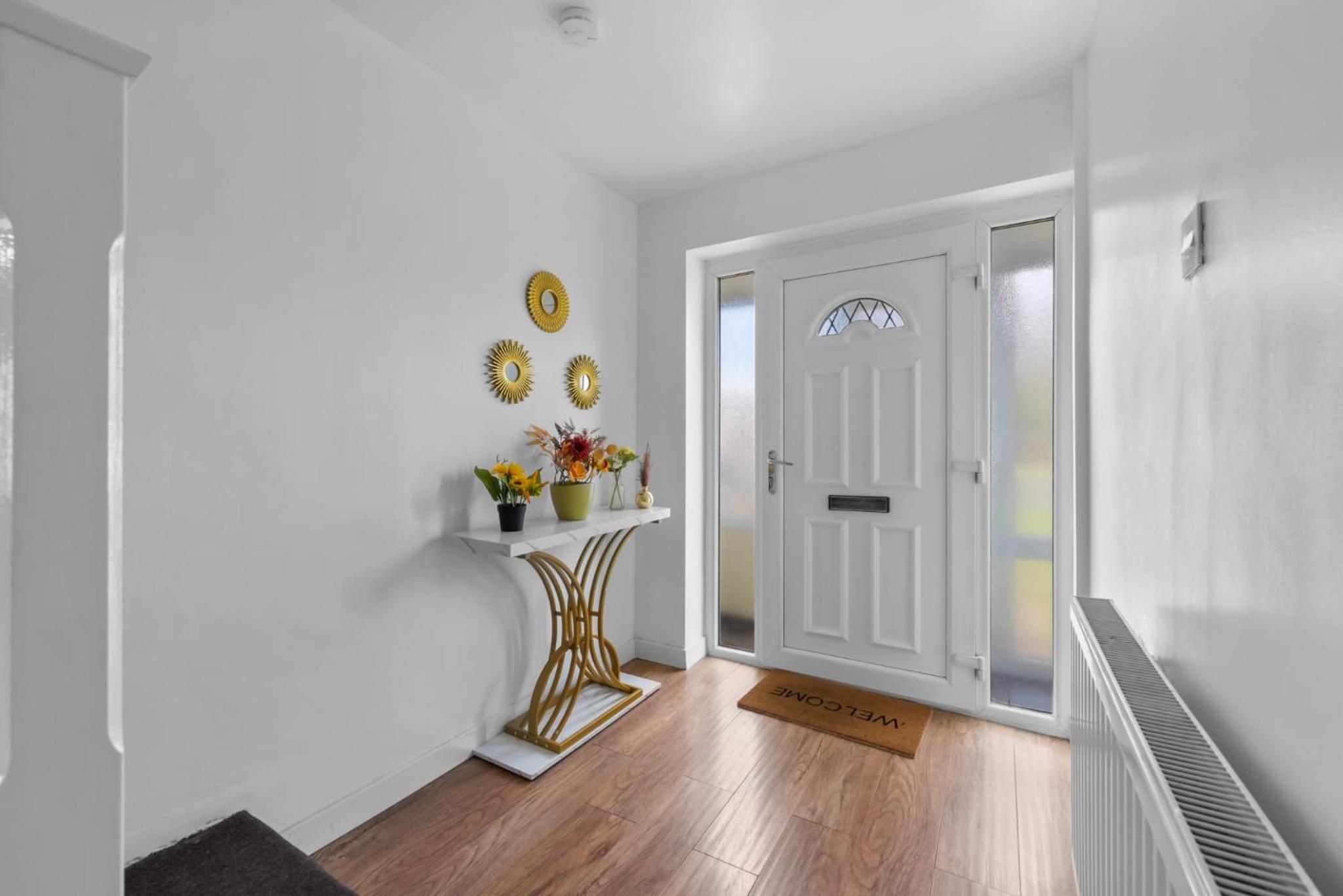 Three-Bedroom House photo 2