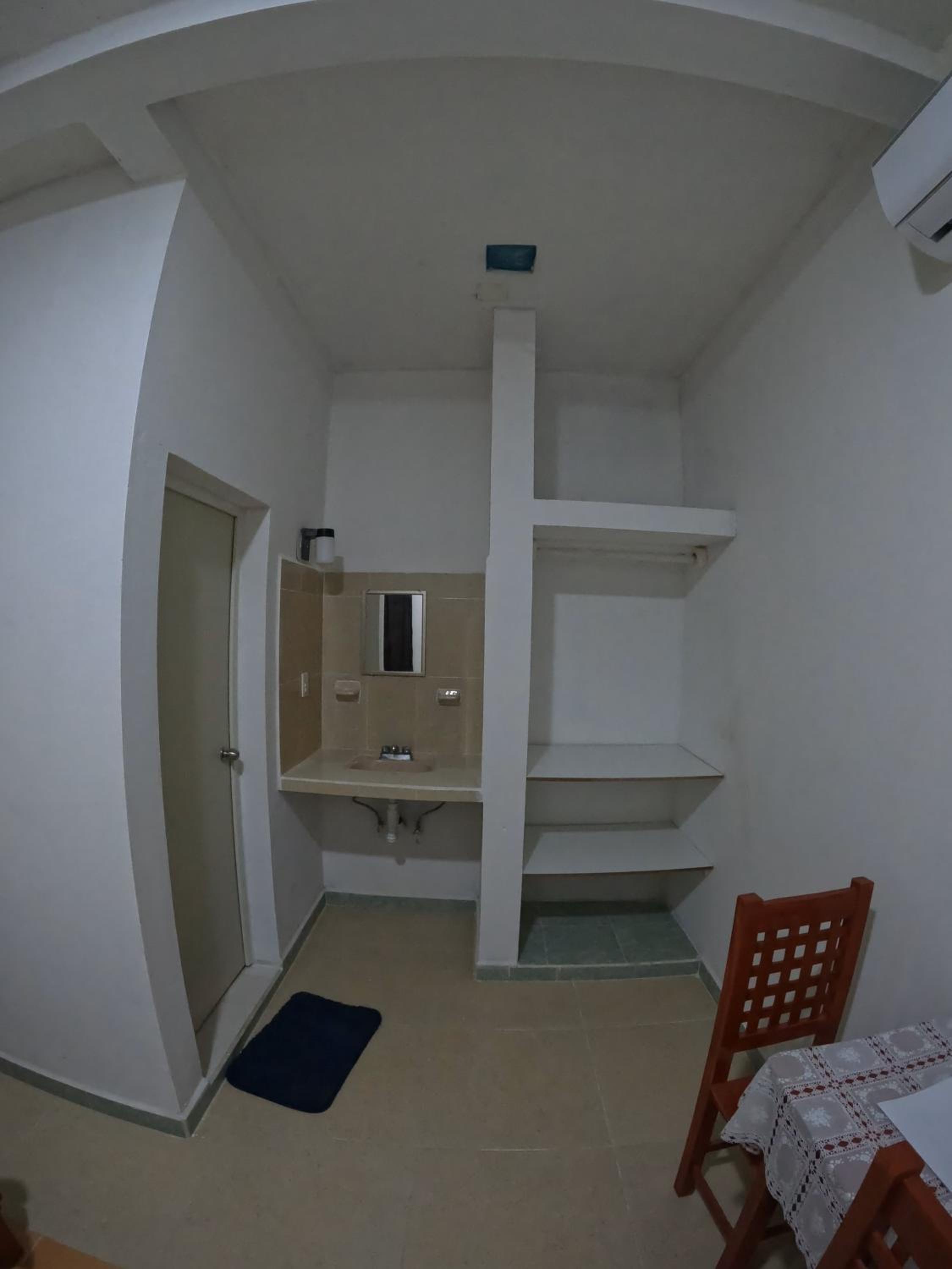 Single Room photo 2