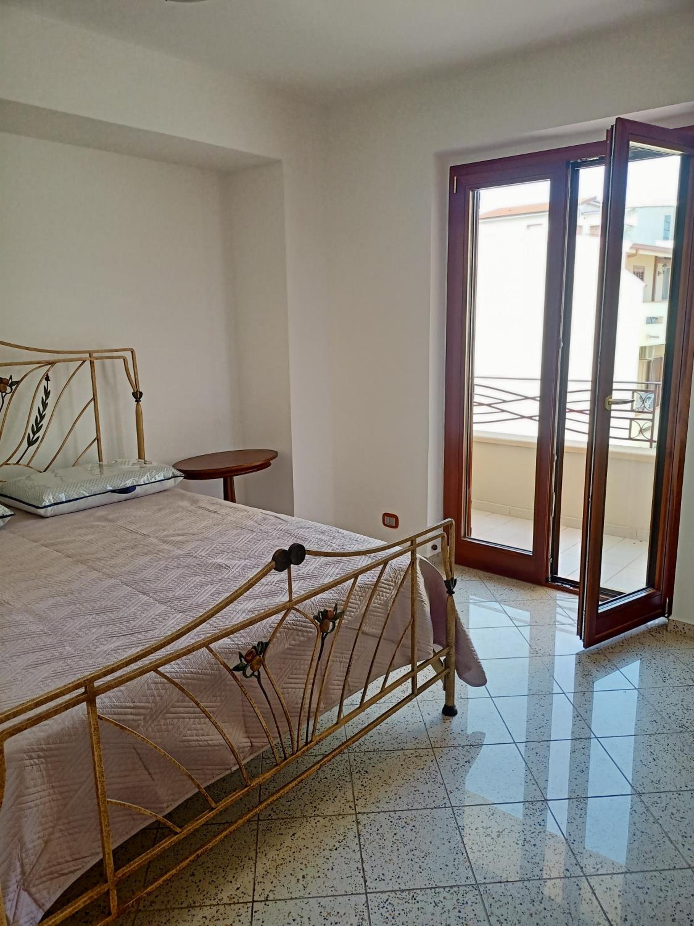 Two-Bedroom Deluxe Apartment with Balcony photo 3