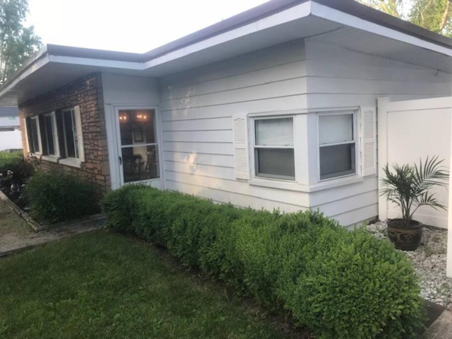Four-Bedroom House photo 2