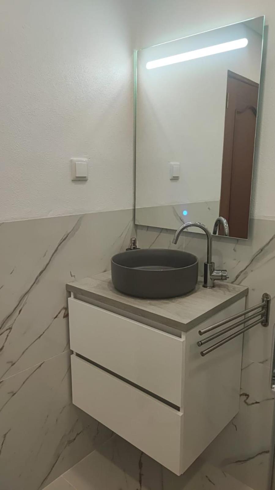 Double or Twin Room with Private Bathroom - Photo 5