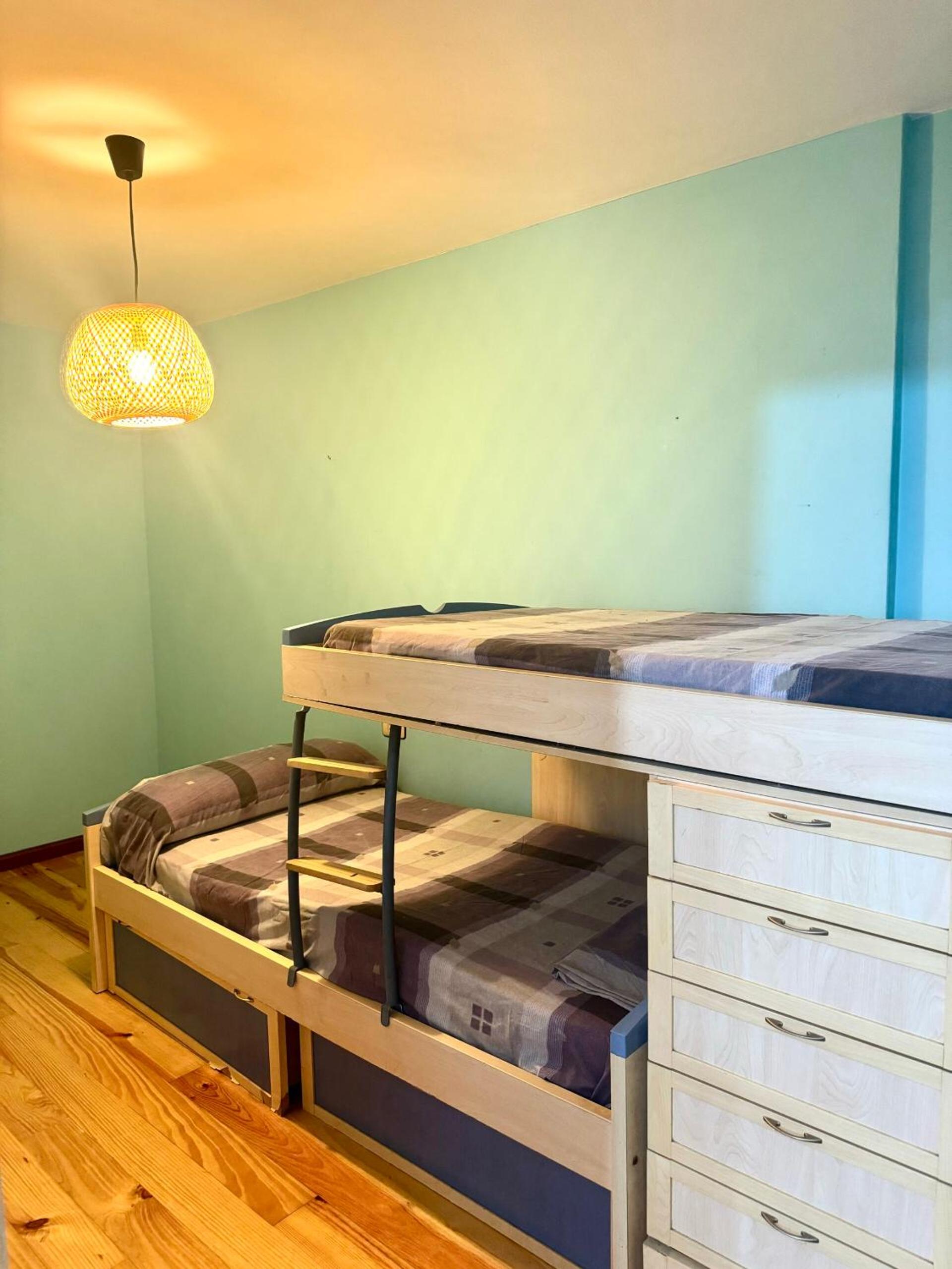 Three-Bedroom Apartment photo 2