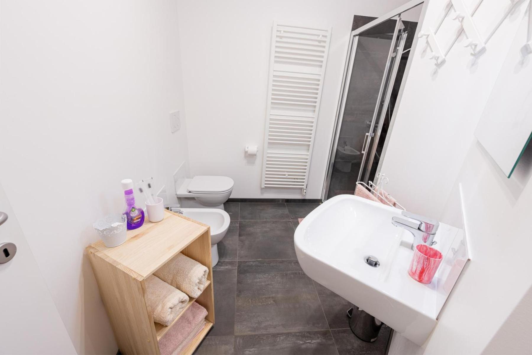 Double or Twin Room with Terrace - Photo 2