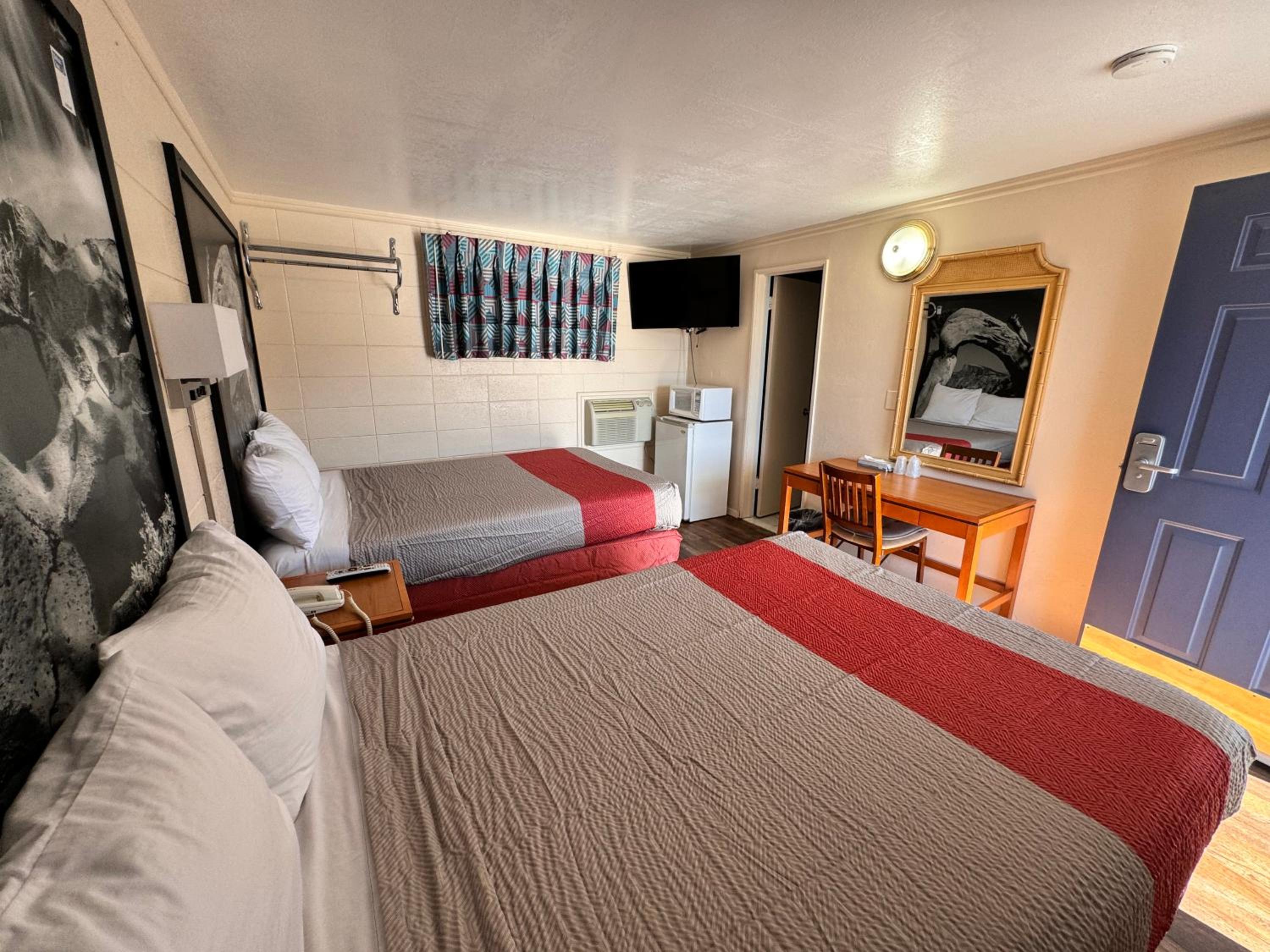 Standard Double Room photo 3