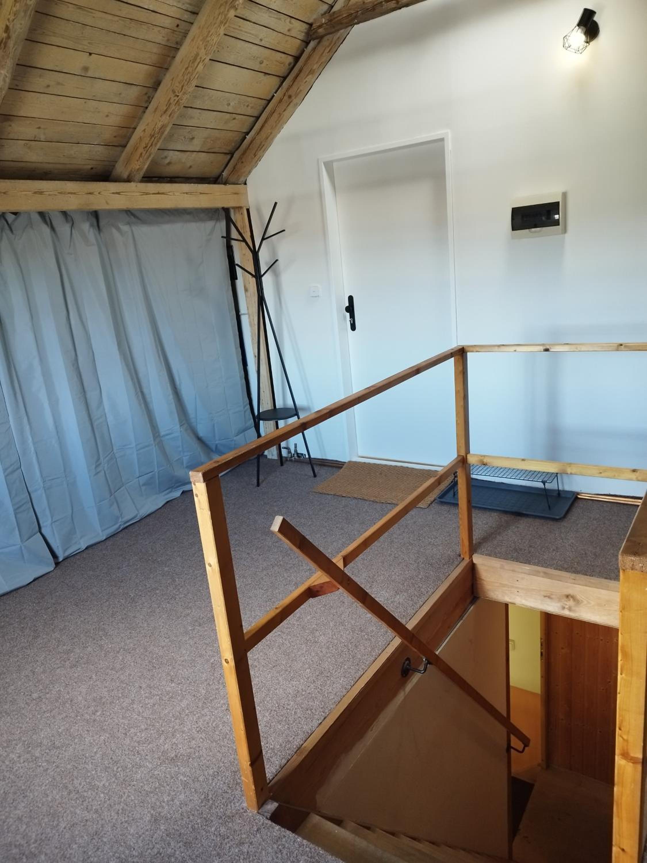 One-Bedroom Apartment photo 3