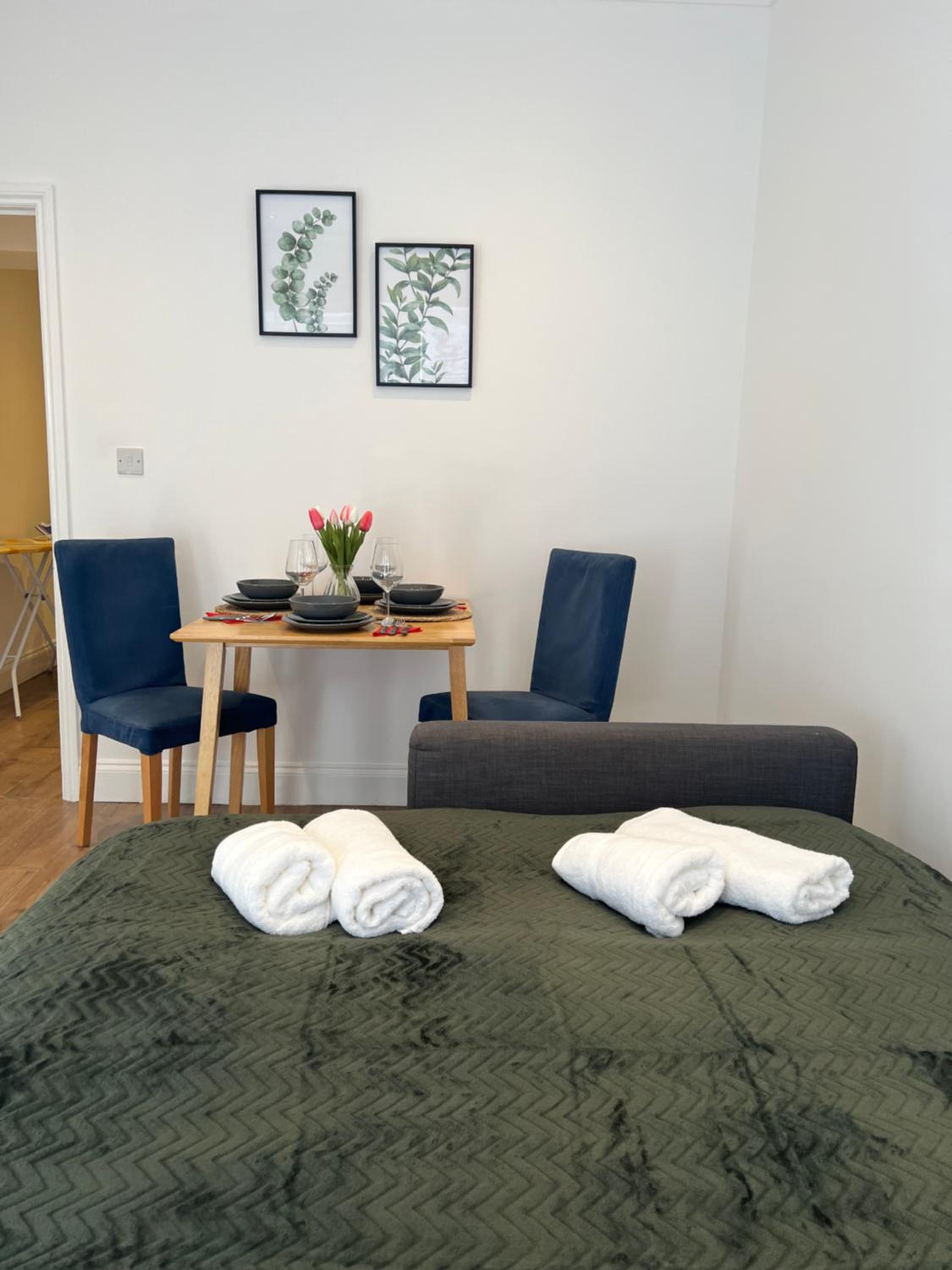 One-Bedroom Apartment with Garden photo 2