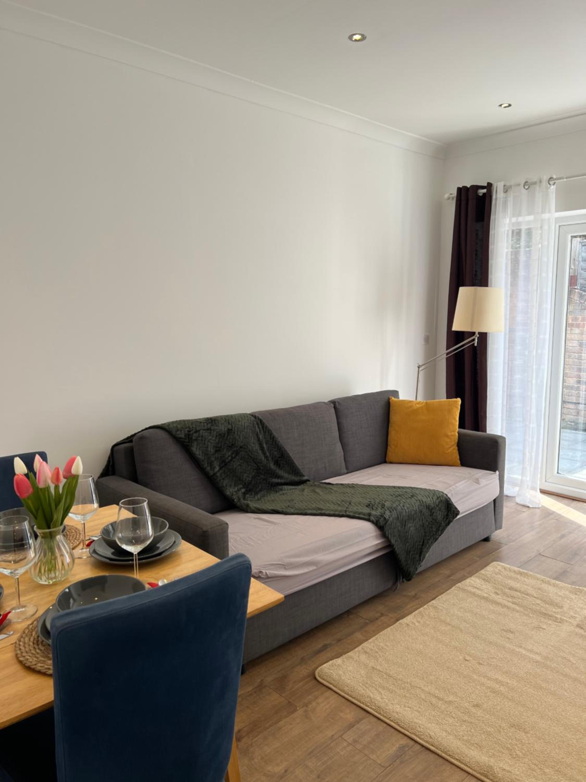 One-Bedroom Apartment with Garden photo 3