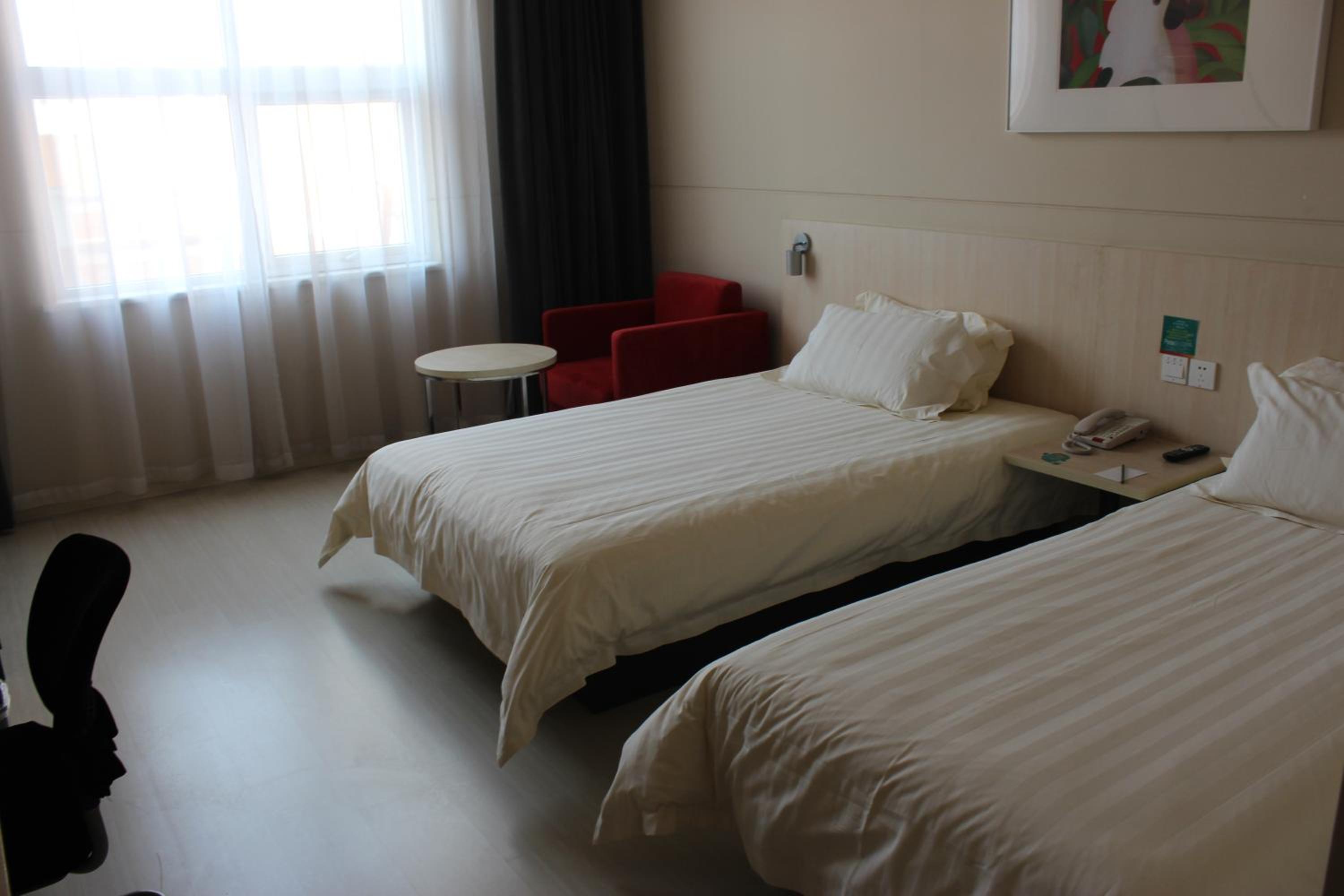 Standard Twin Room B - Photo 31