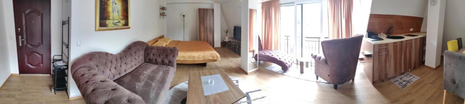 One-Bedroom Apartment photo 1