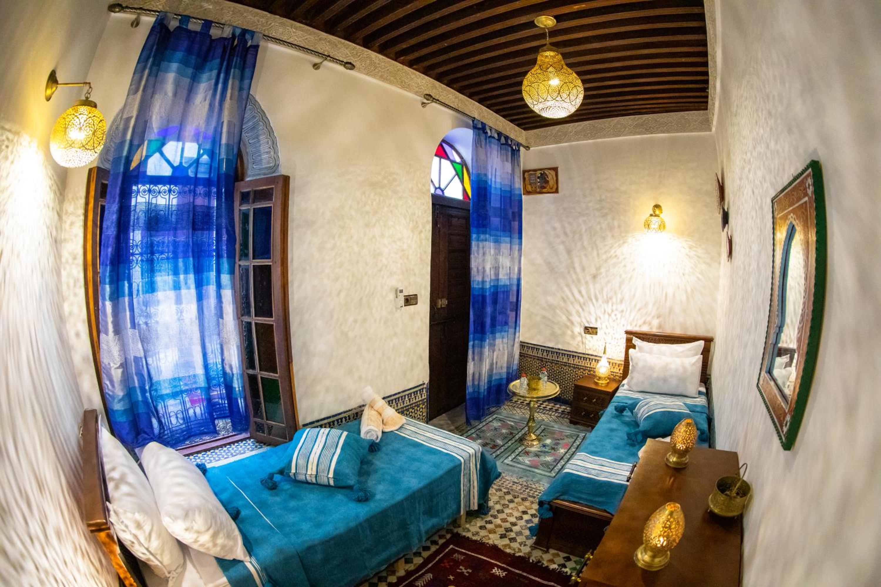 Large Twin Room photo 2