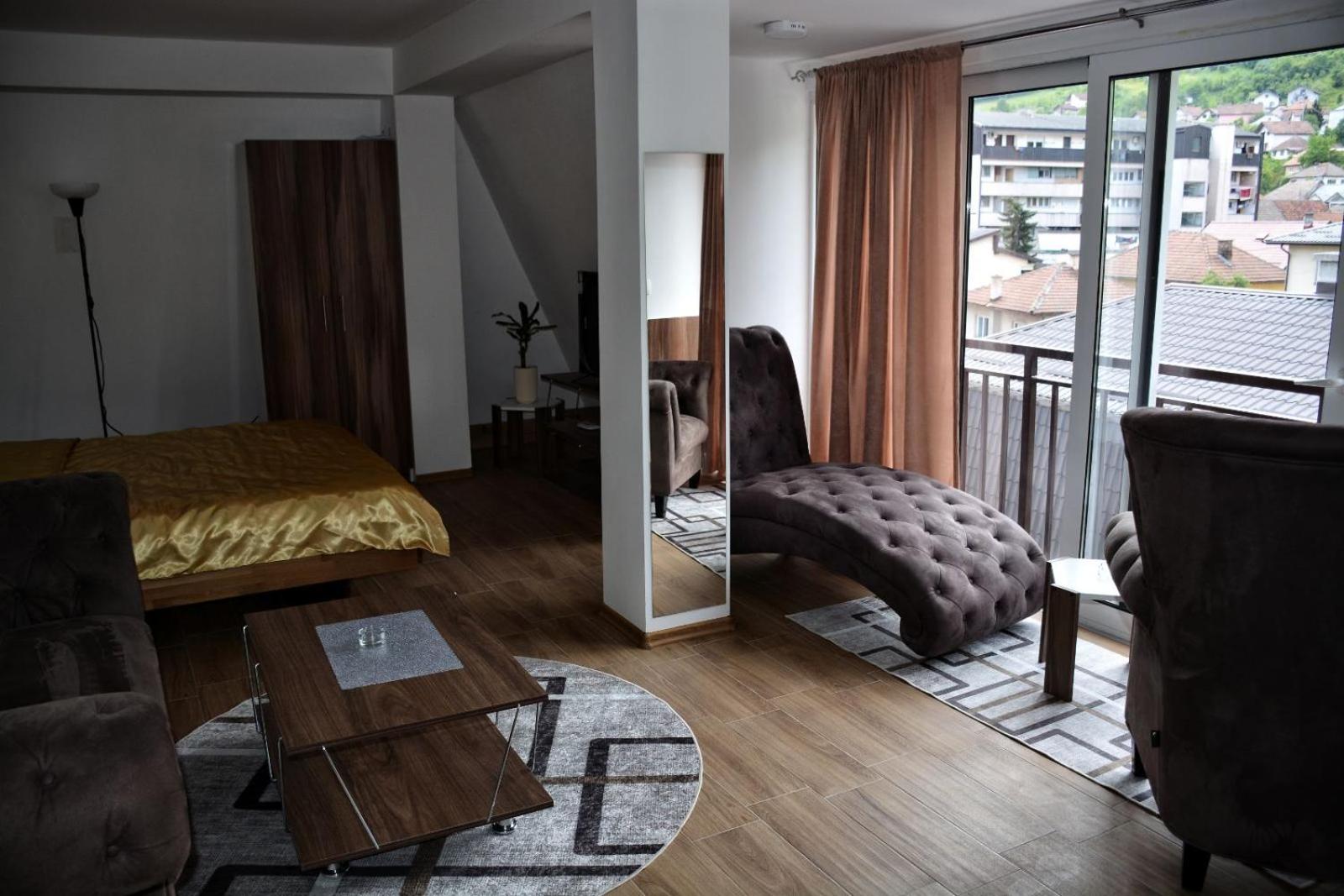 One-Bedroom Apartment photo 2