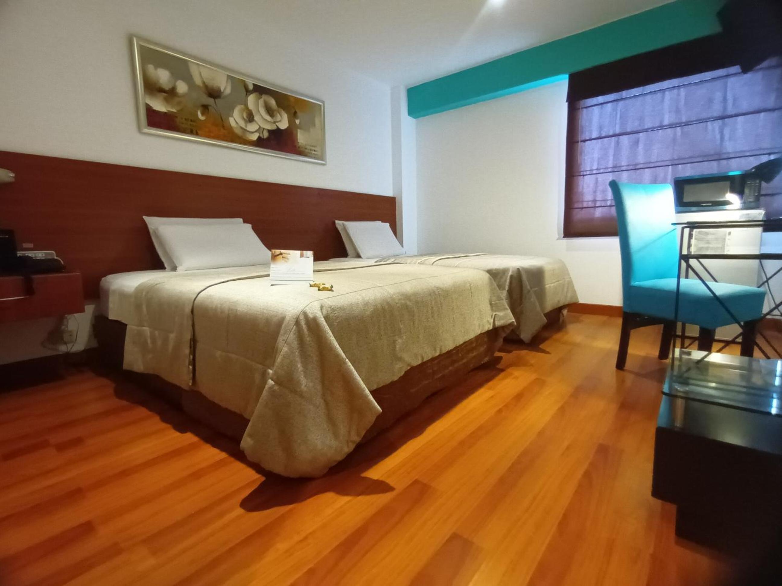 Standard Twin Room - Photo 3